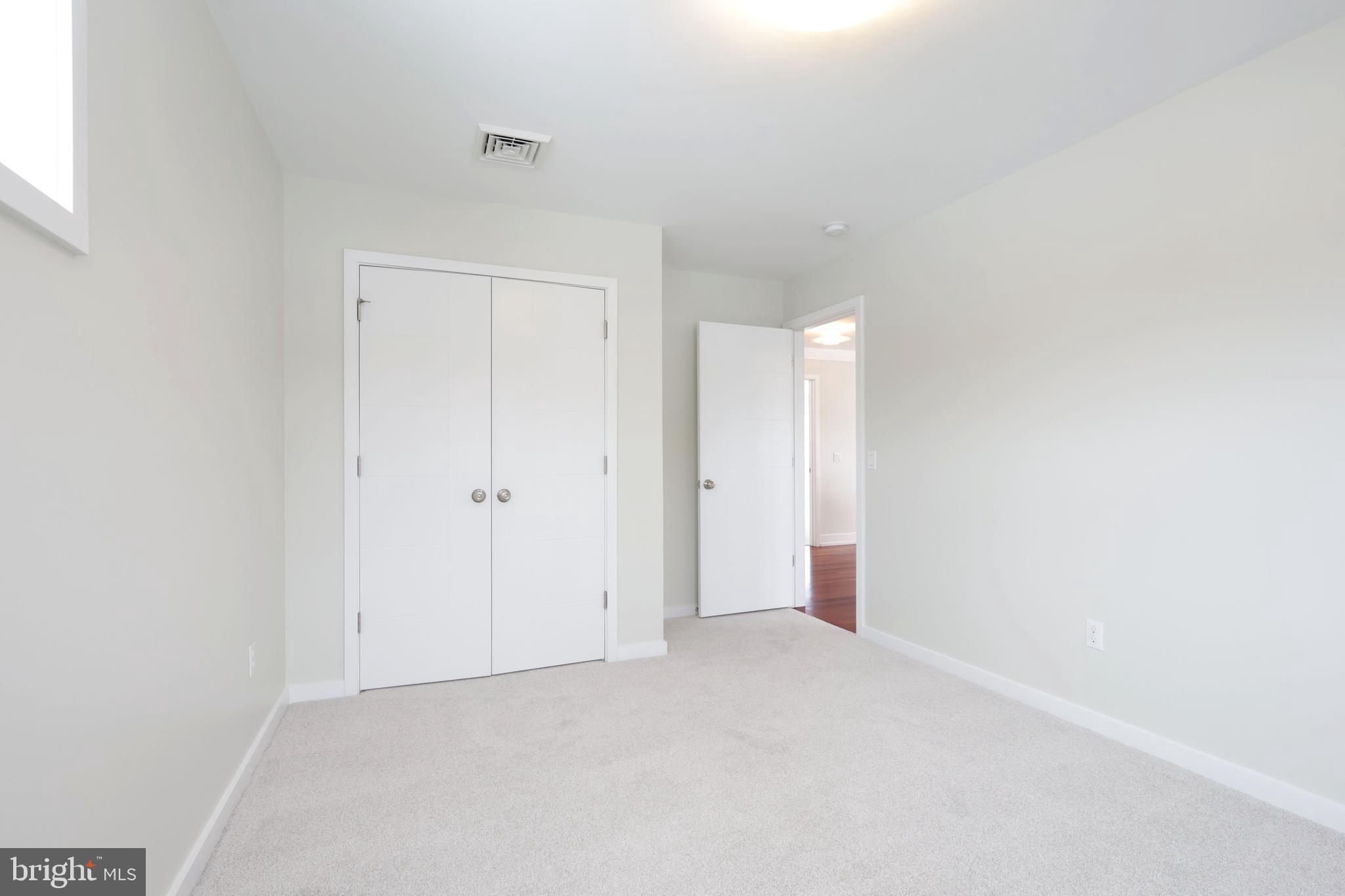 ROCKEY RIDGE - Residential