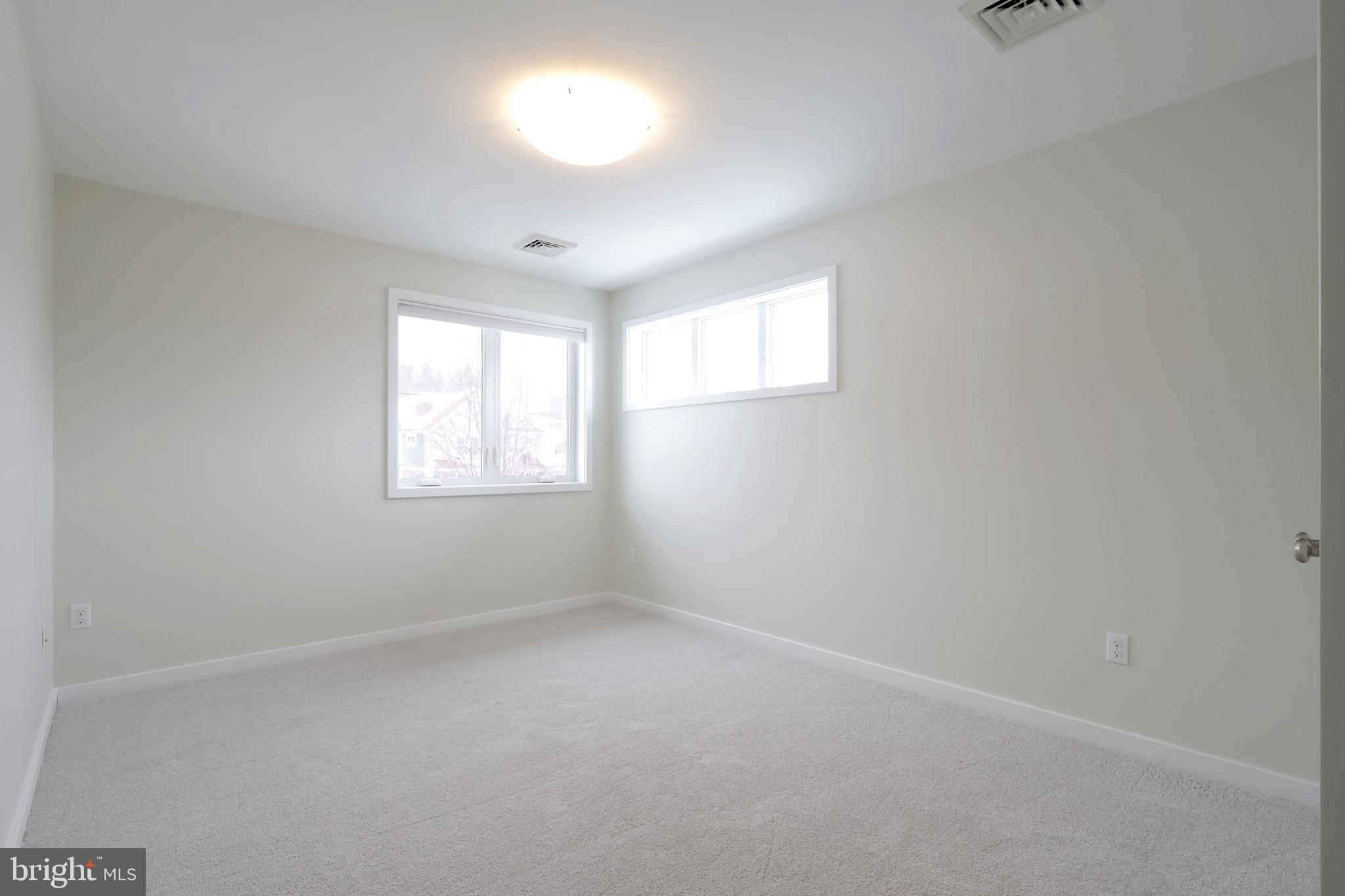 ROCKEY RIDGE - Residential