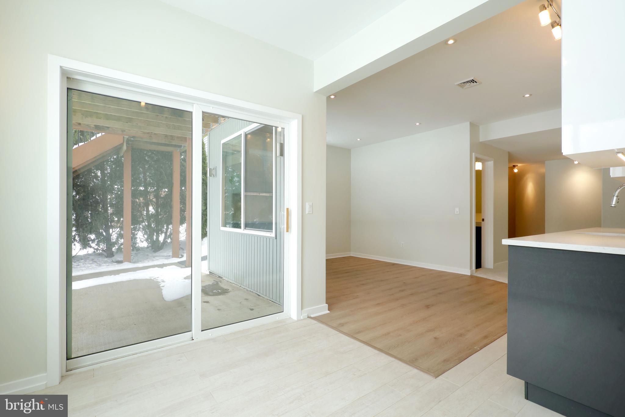 ROCKEY RIDGE - Residential