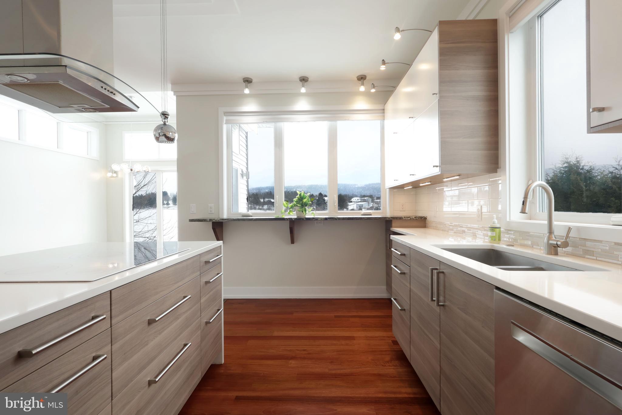 ROCKEY RIDGE - Residential