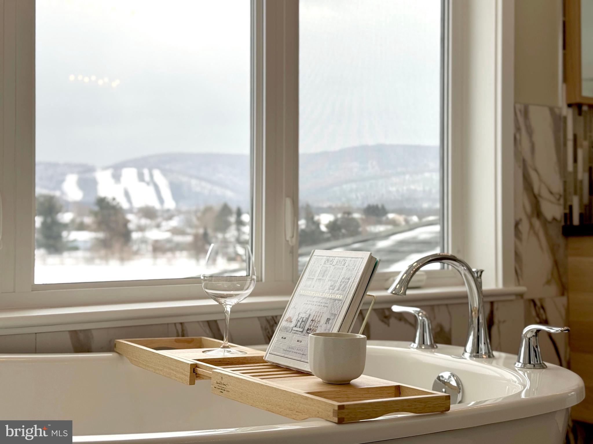 ROCKEY RIDGE - Residential