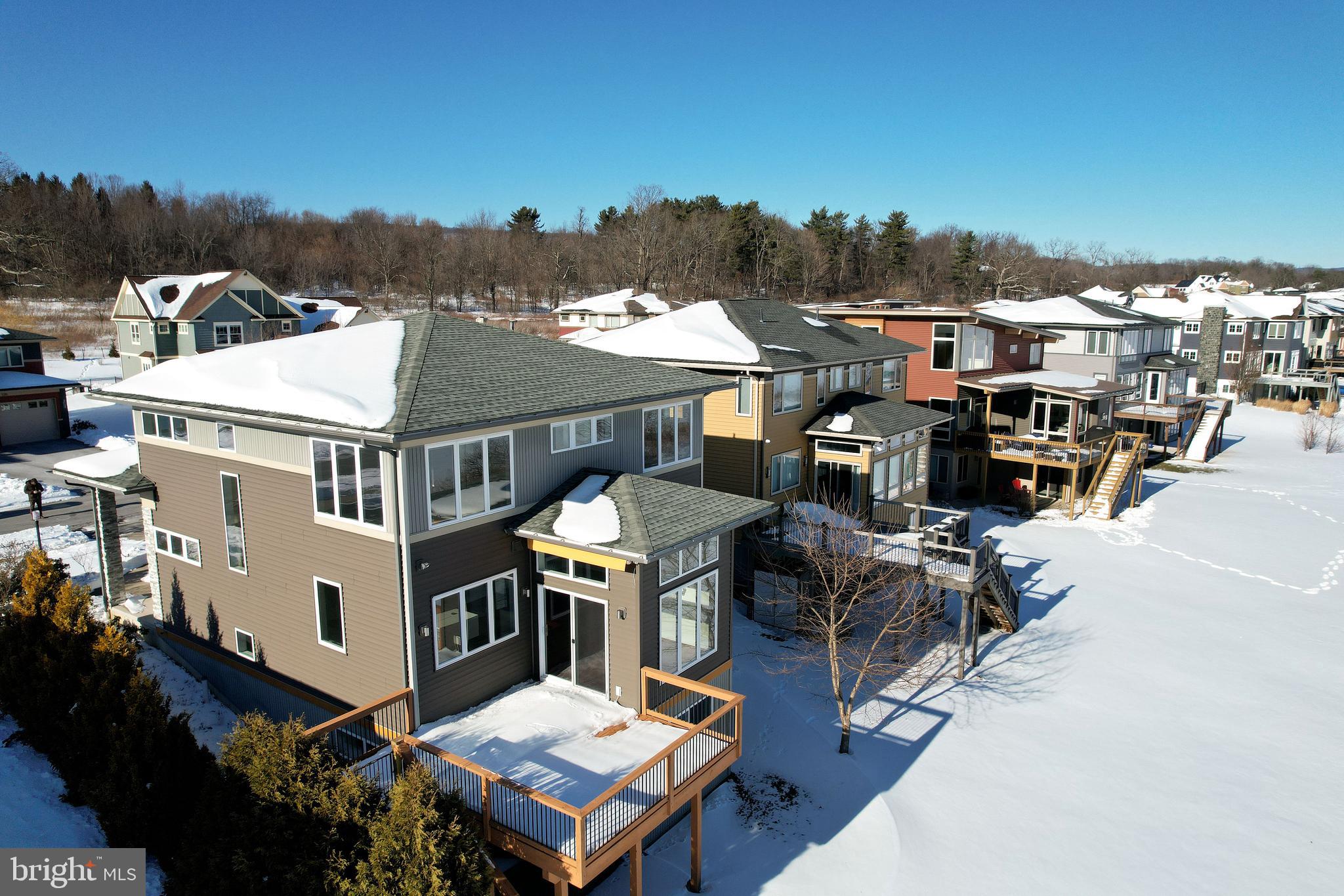 ROCKEY RIDGE - Residential