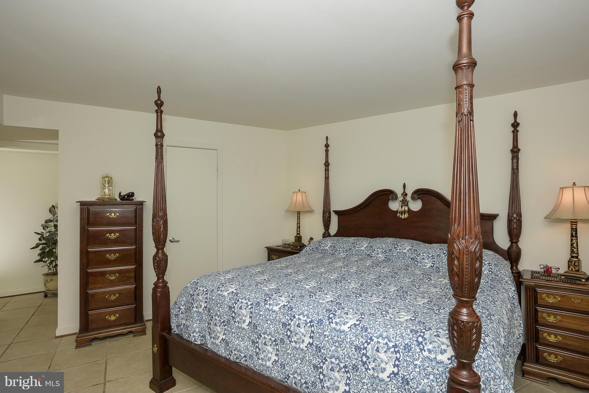 VILLAGE OF CHESAPEAKE HARBOUR - Residential