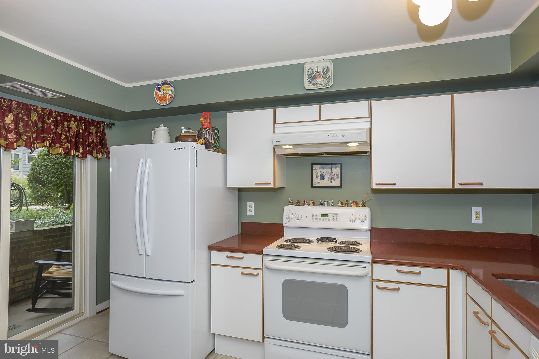 VILLAGE OF CHESAPEAKE HARBOUR - Residential