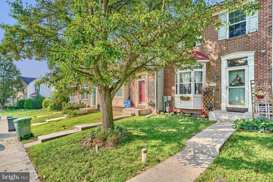 Welcome to 334 Red Haven Court! This 3 bedroom, 1.5 bathroom townhome is ready for it’s new owners! The main level offers a spacious living room with large bay window, beautiful updated kitchen with island and breakfast area, and a half bathroom. There is a deck off of the kitchen that leads down to the fully fenced in yard. Upstairs you’ll find the large primary bedroom that opens to the updated full bathroom, and two other great sized bedrooms. The basement is fully finished with bar area perfect for entertaining. There is also a nice sized storage area in the laundry area. Schedule your showing today!