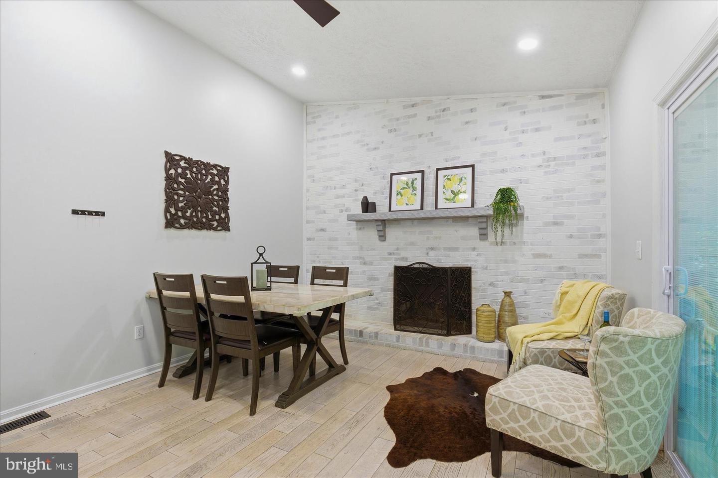 3693 BROOKESIDE DRIVE