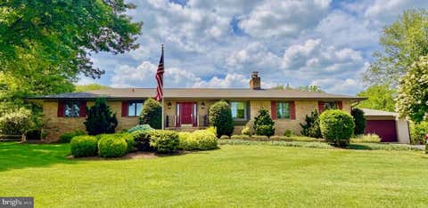Photo of 4560 Lawnvale Drive, GAINESVILLE, VA 20155 (MLS # VAPW2125600)