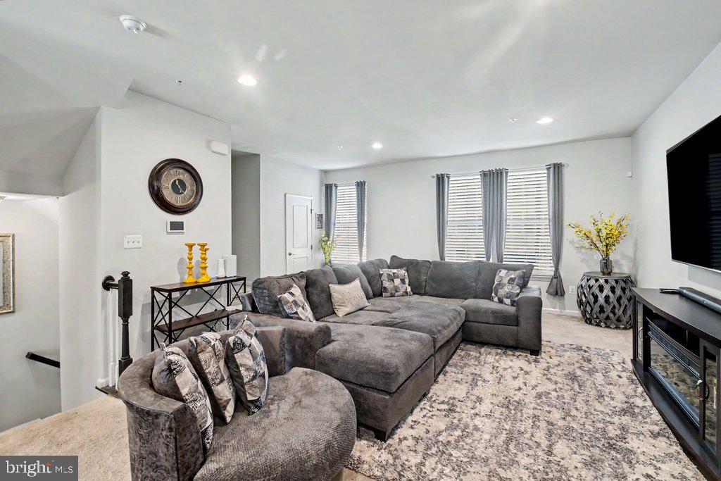 8338 KIPPIS ROAD