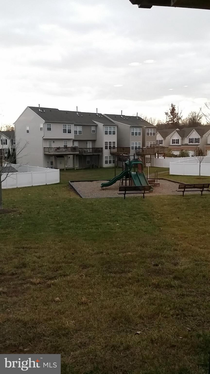 HOLLY WOODS - Residential Lease