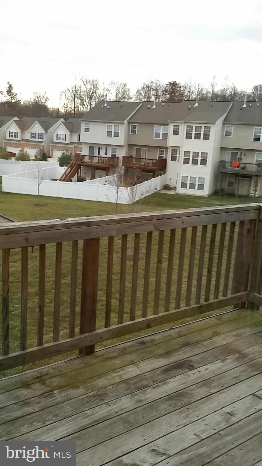 HOLLY WOODS - Residential Lease