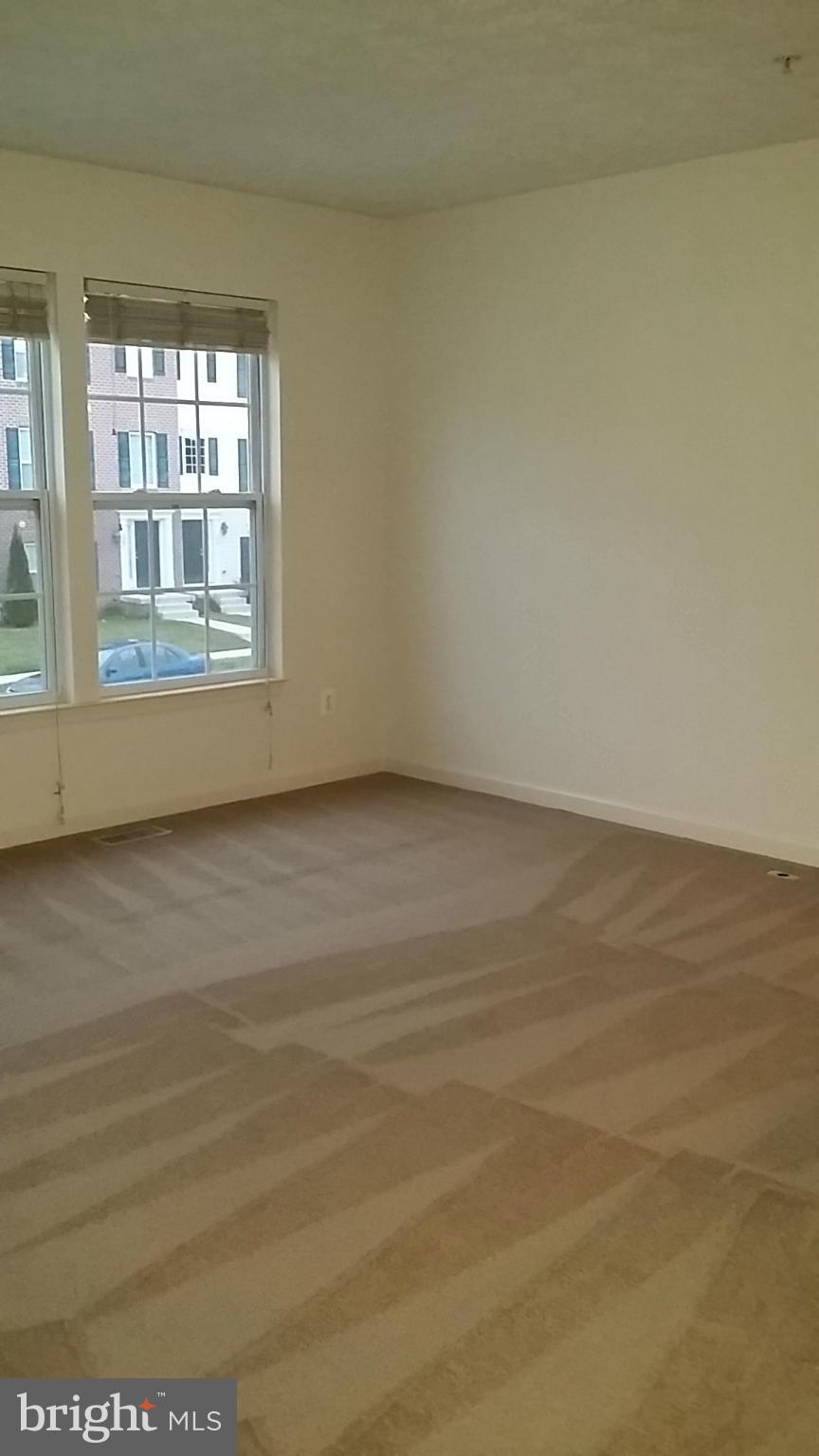 HOLLY WOODS - Residential Lease