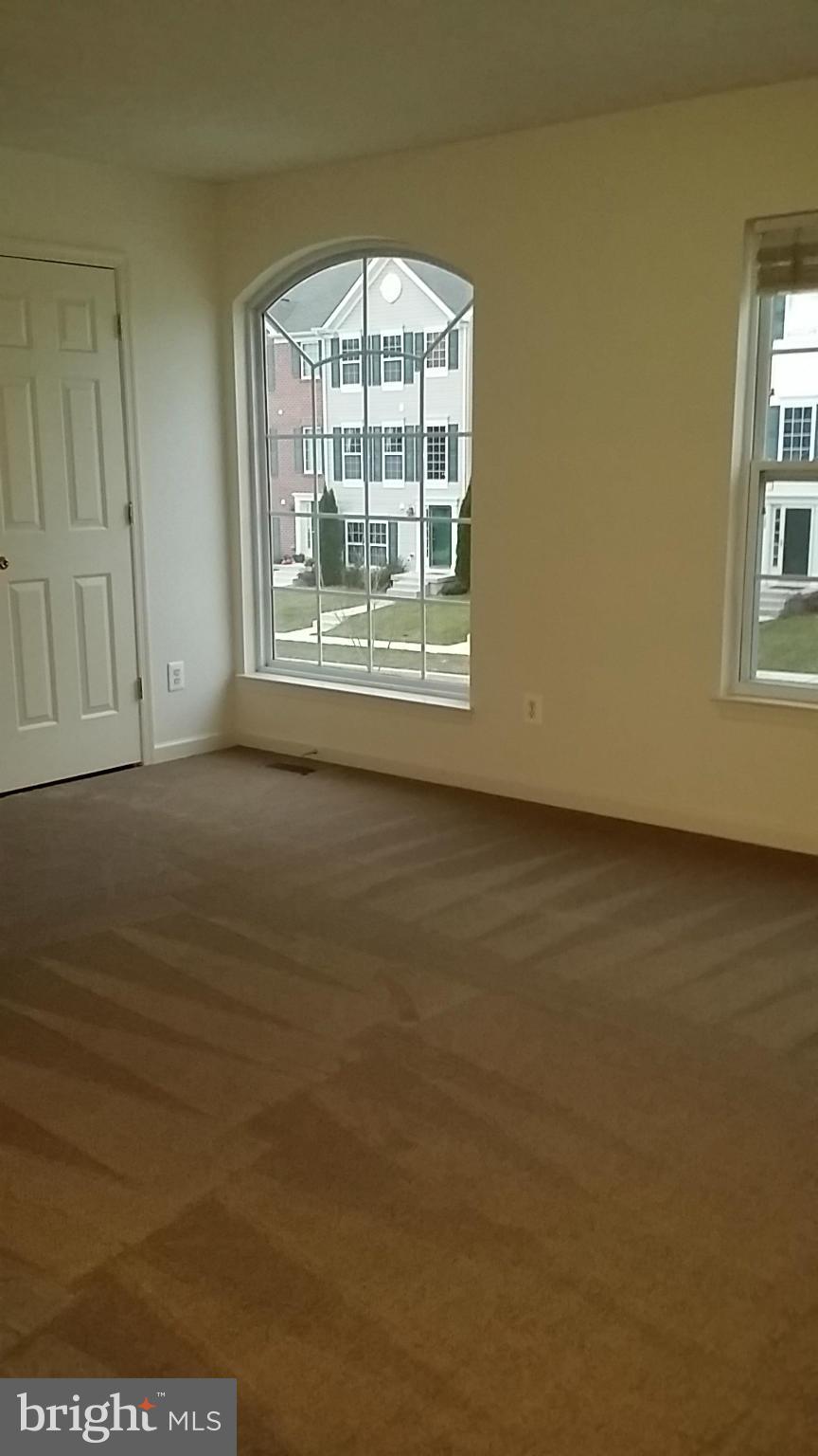 HOLLY WOODS - Residential Lease