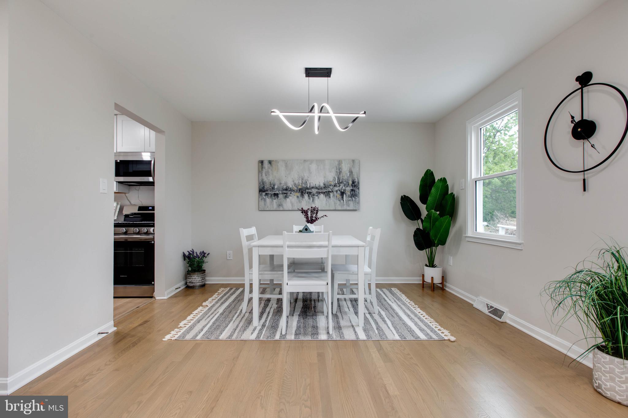 WHITE OAK MANOR - Residential