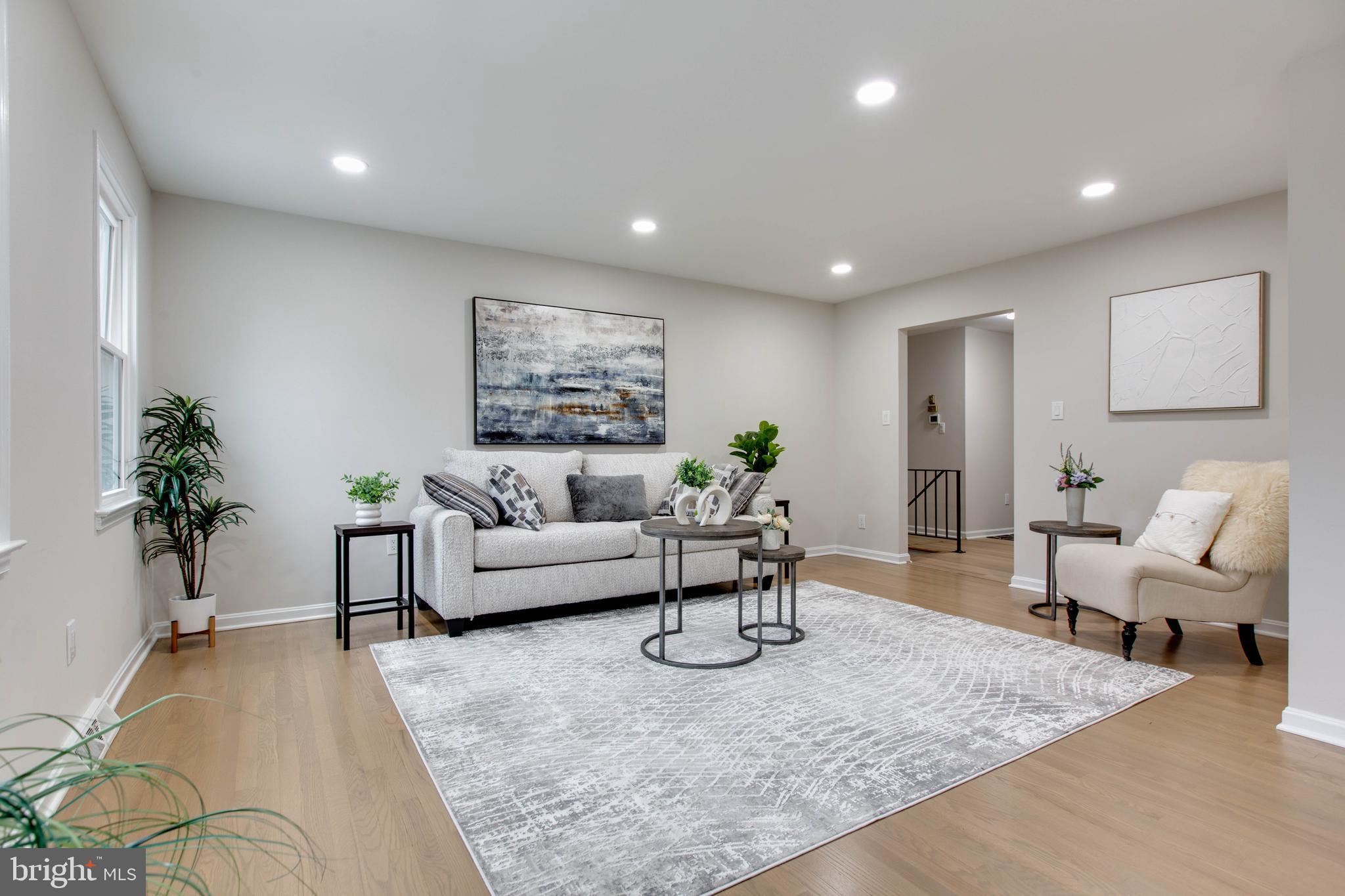 WHITE OAK MANOR - Residential