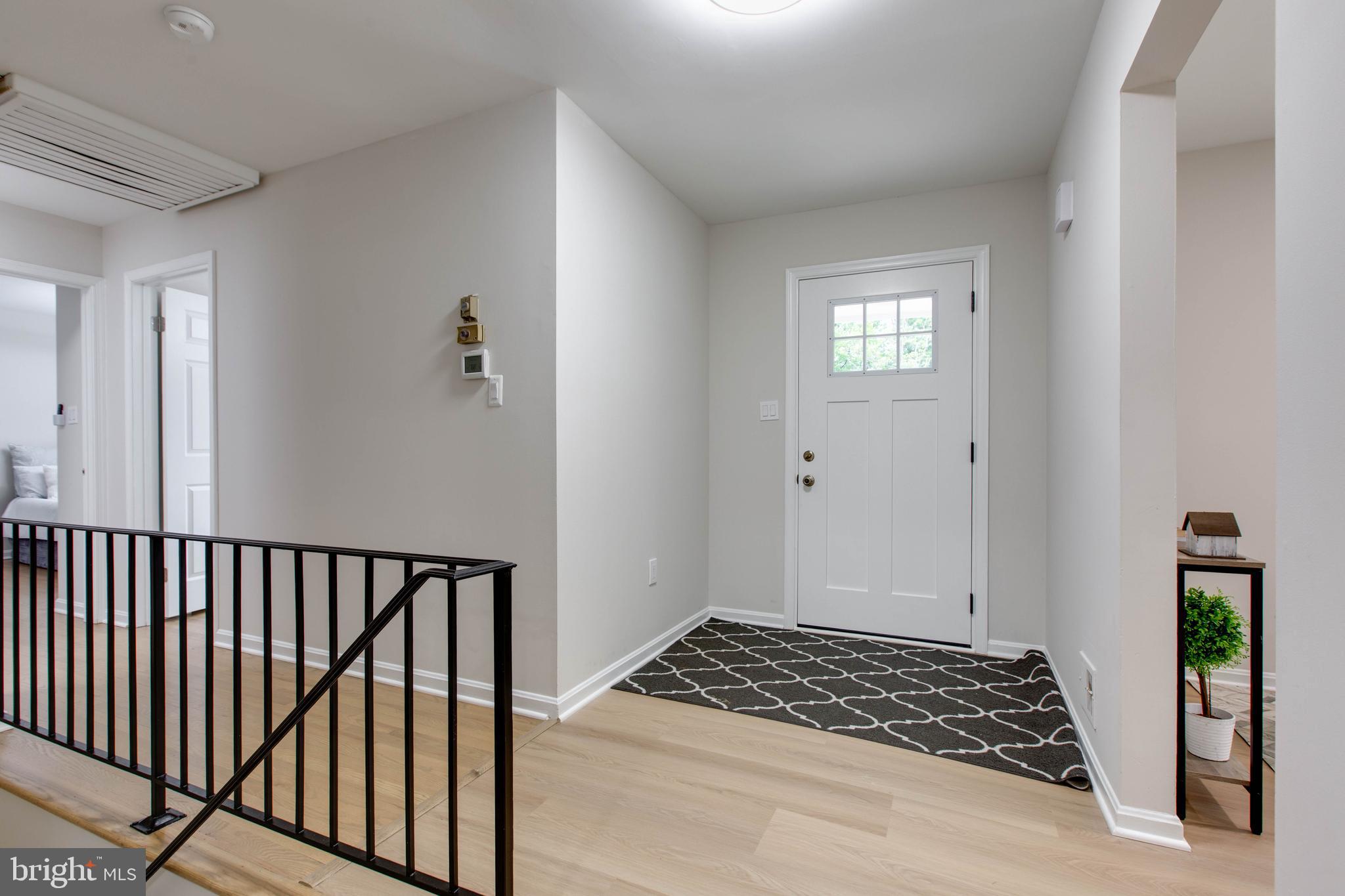 WHITE OAK MANOR - Residential