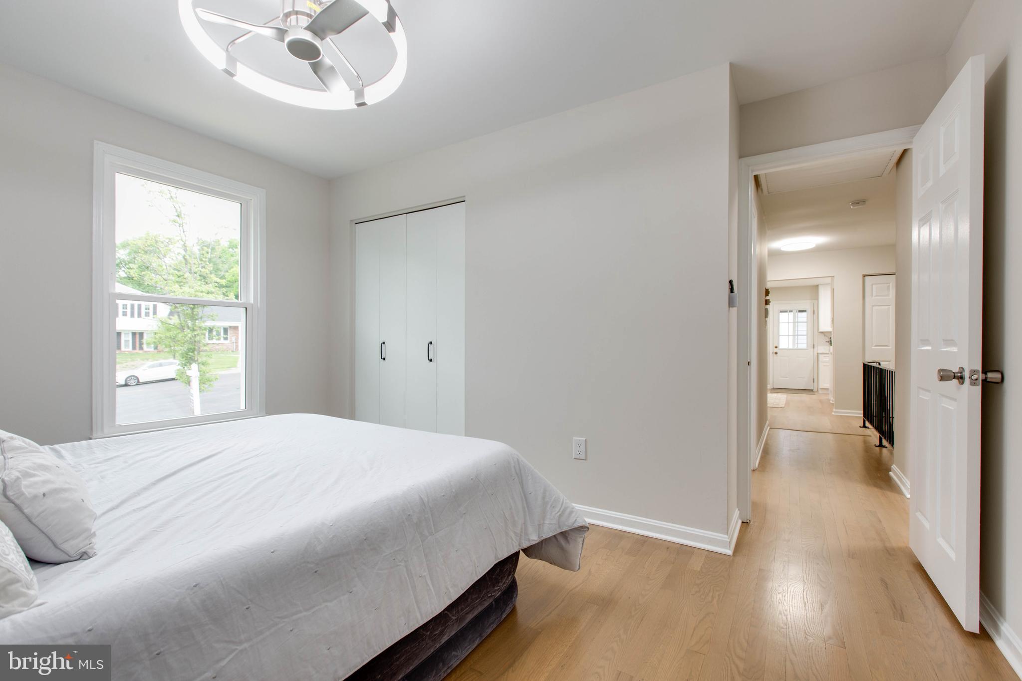 WHITE OAK MANOR - Residential