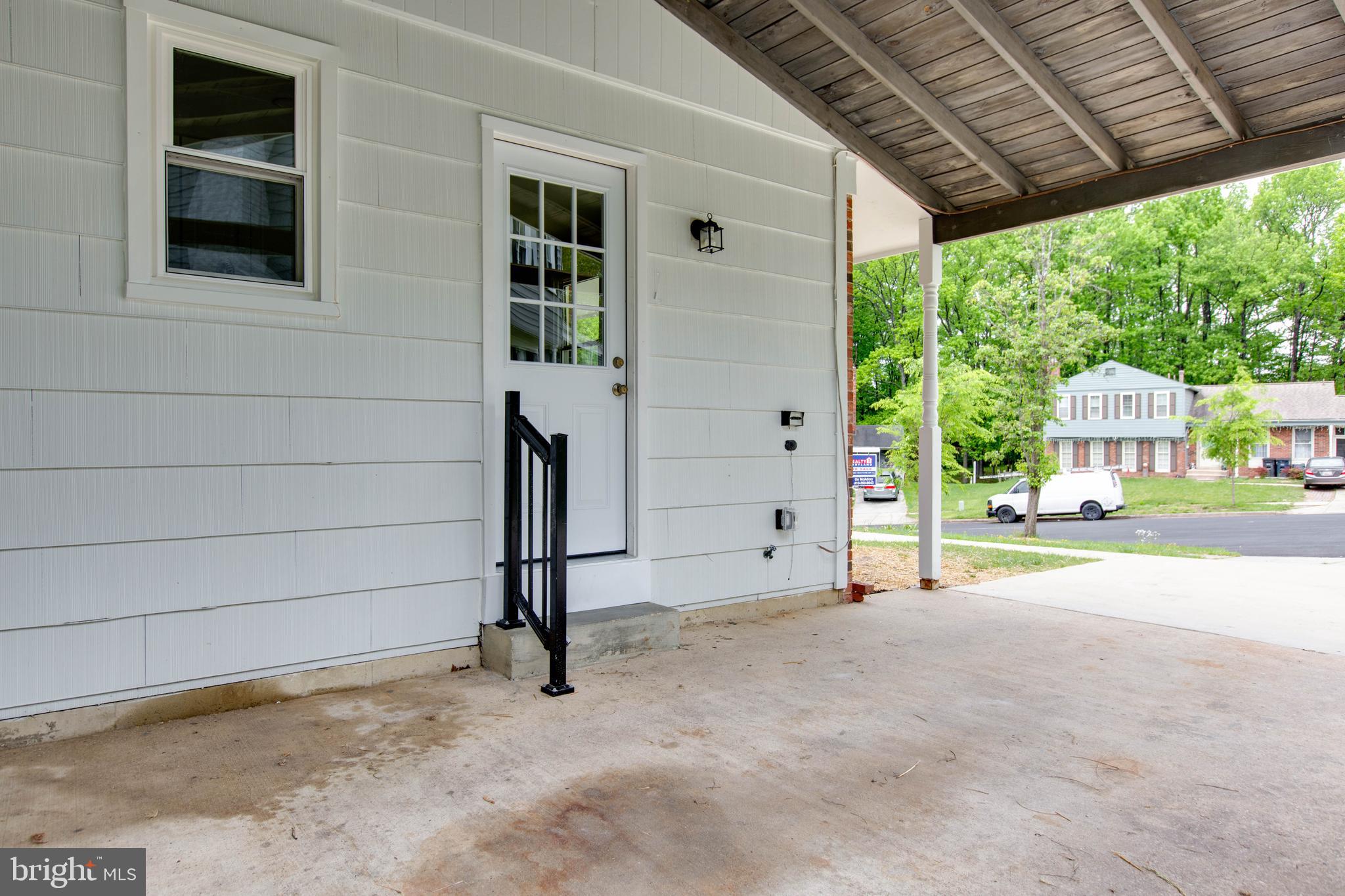 WHITE OAK MANOR - Residential