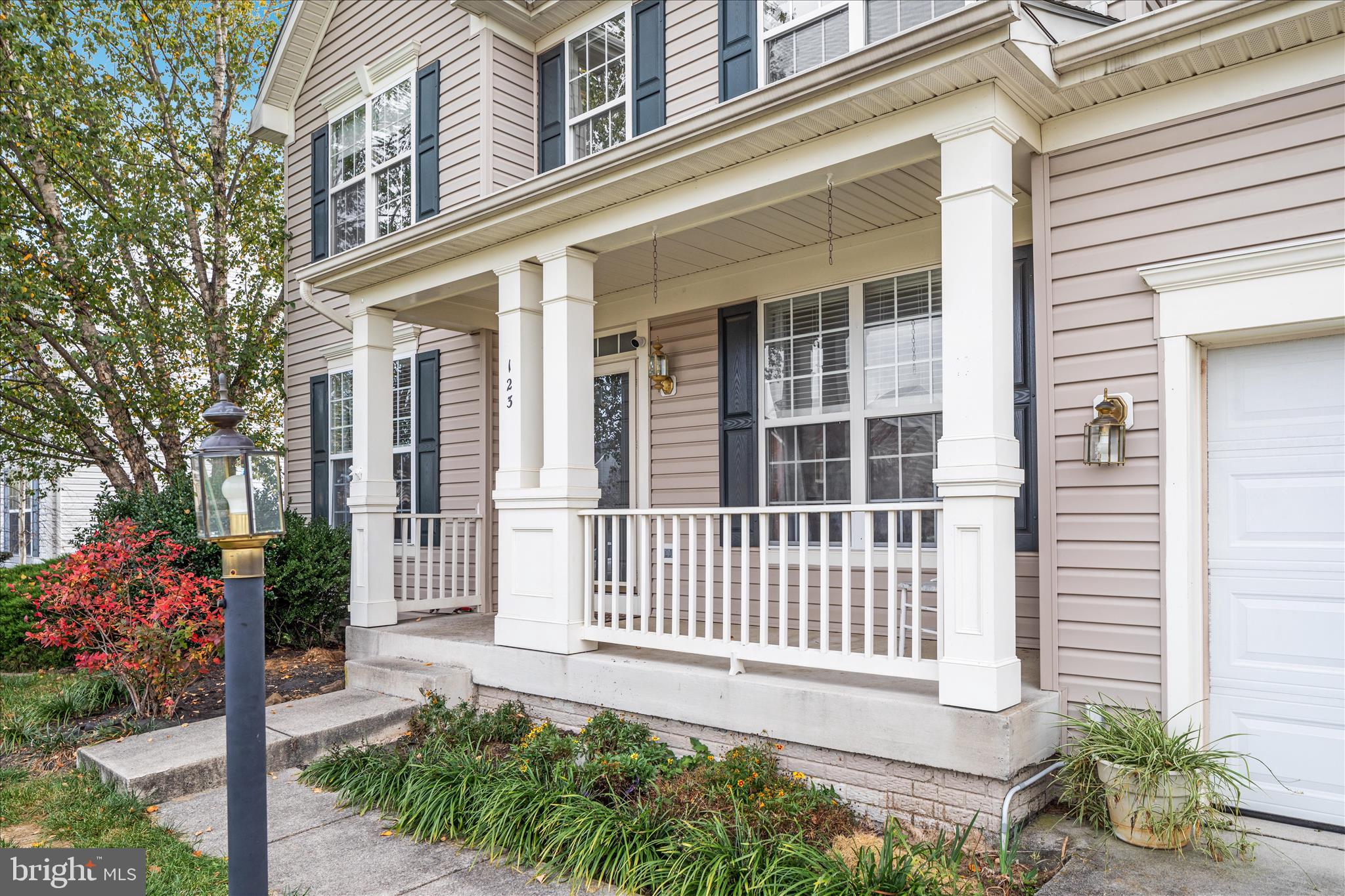 THE GUARDS - Residential