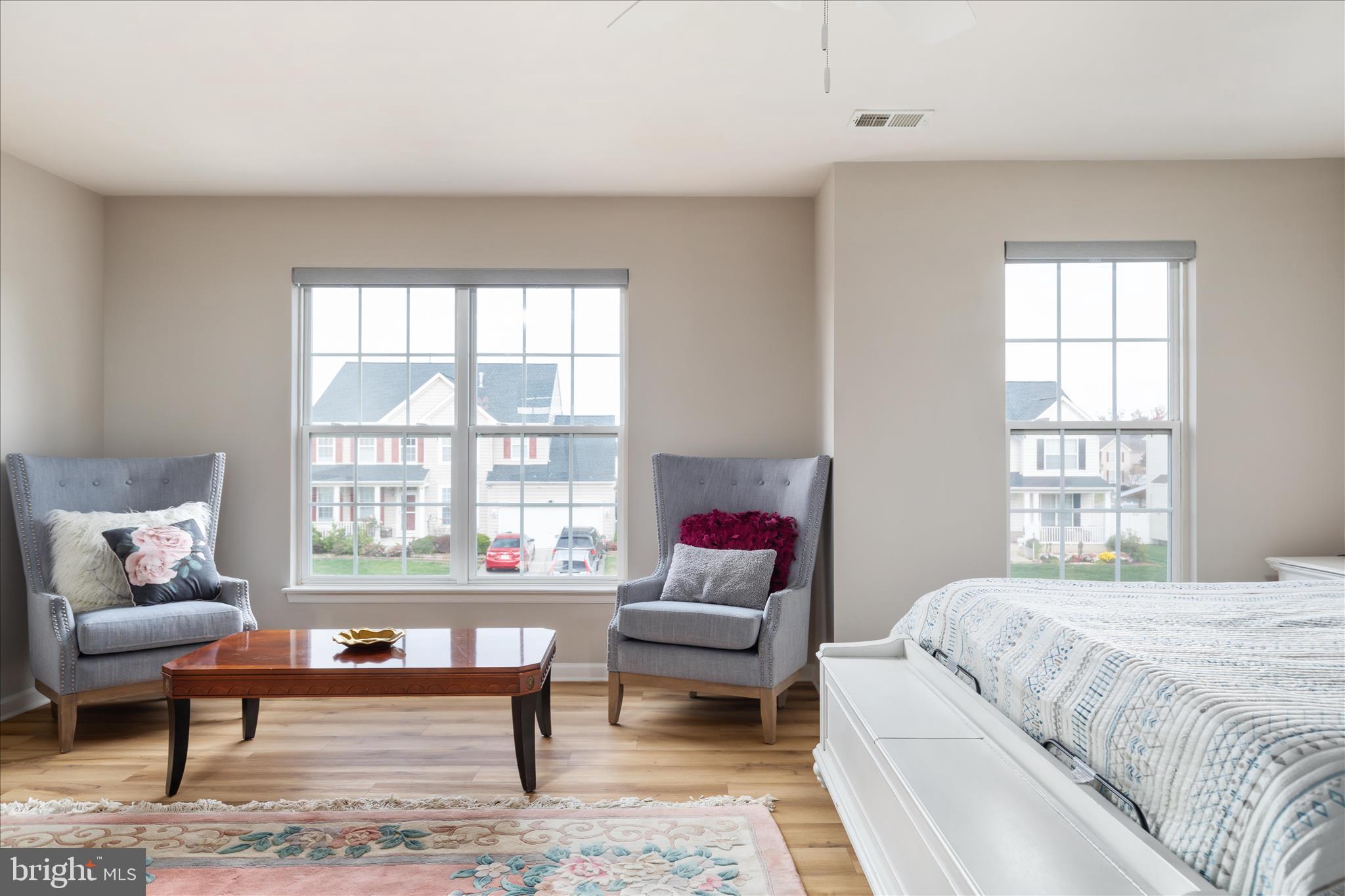 THE GUARDS - Residential