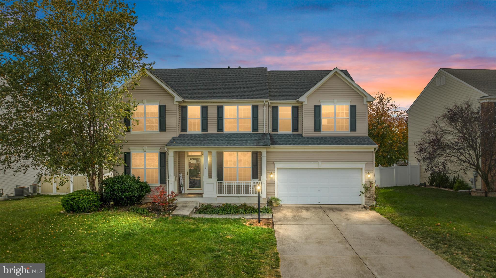 THE GUARDS - Residential