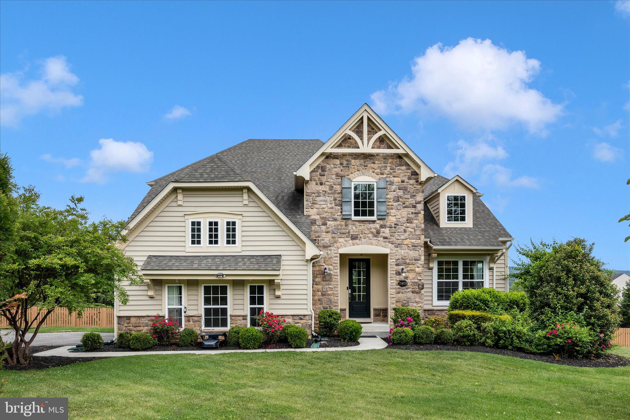 SABER RIDGE - Residential