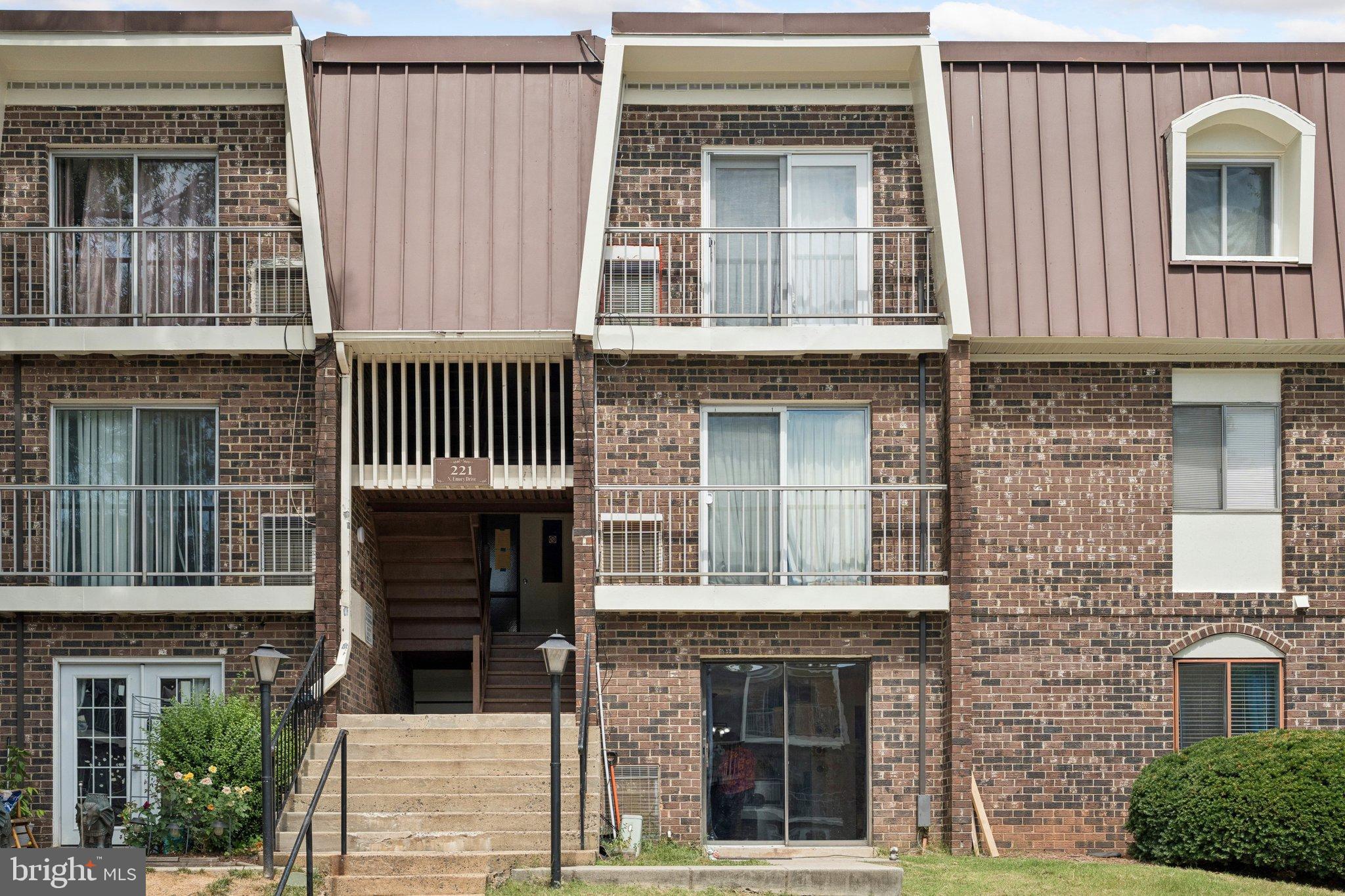 221 N EMORY DRIVE 4