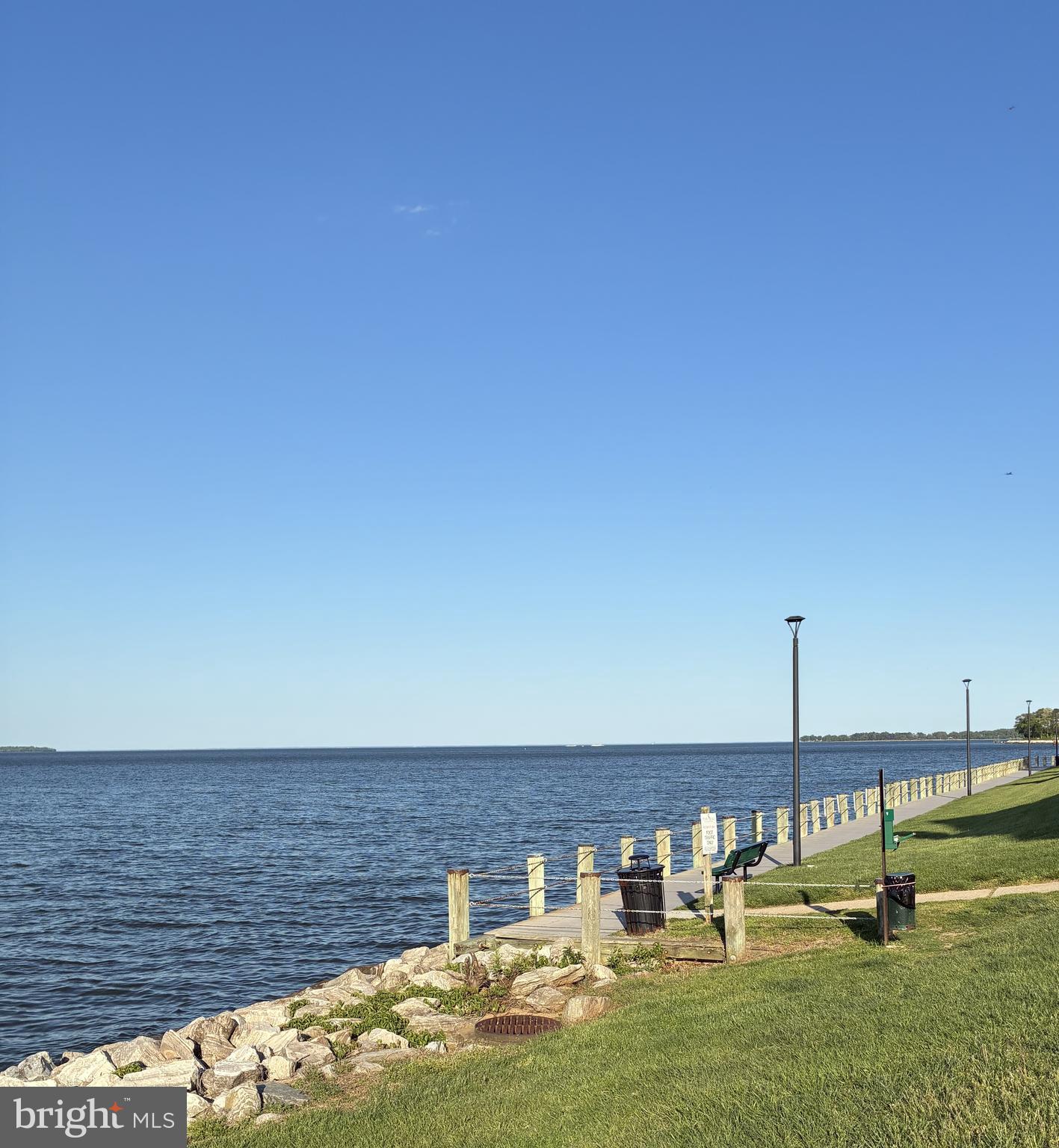 STONEY BEACH - Residential