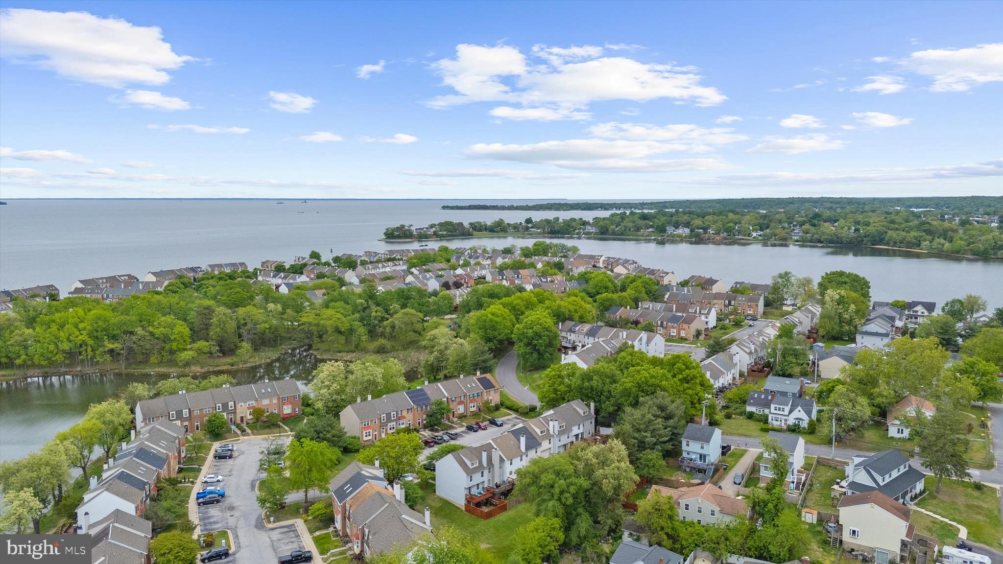 STONEY BEACH - Residential