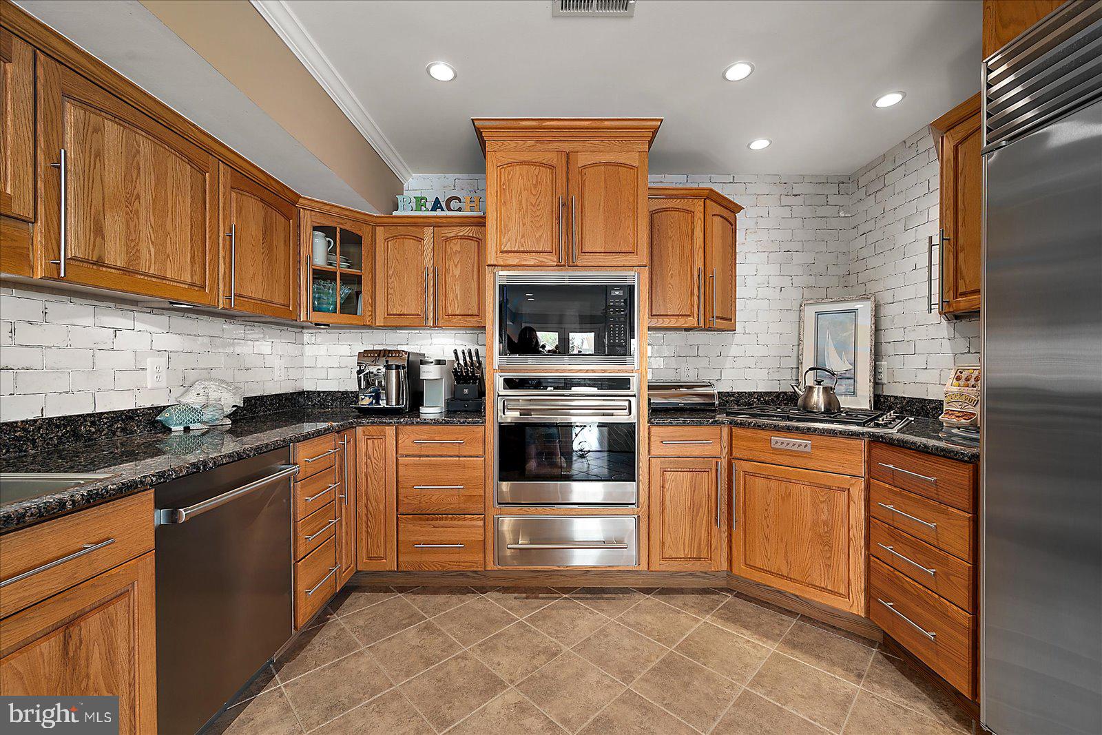 GLEN ACRES - Residential