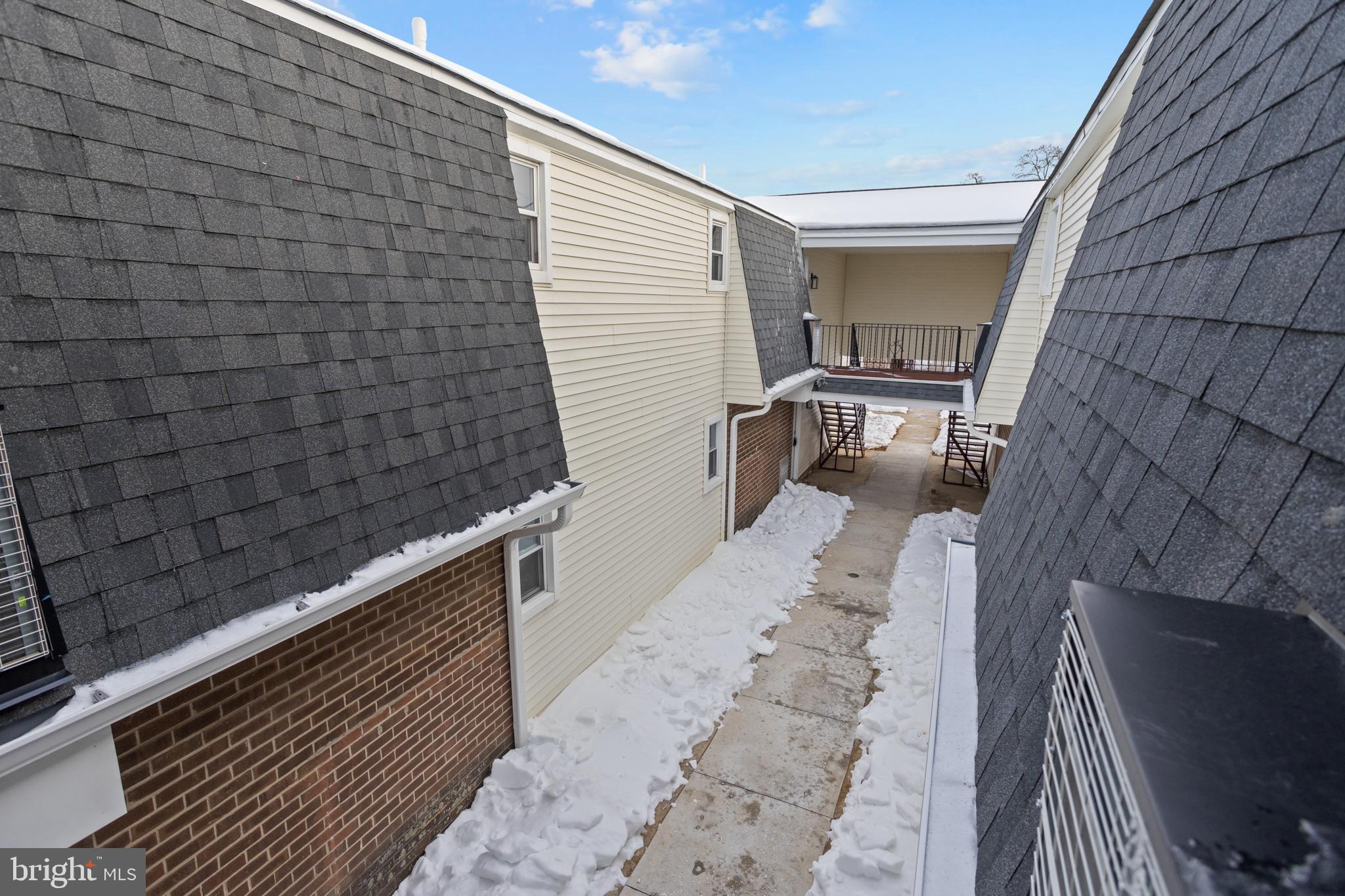 20 FLORENCE TOLLGATE -7