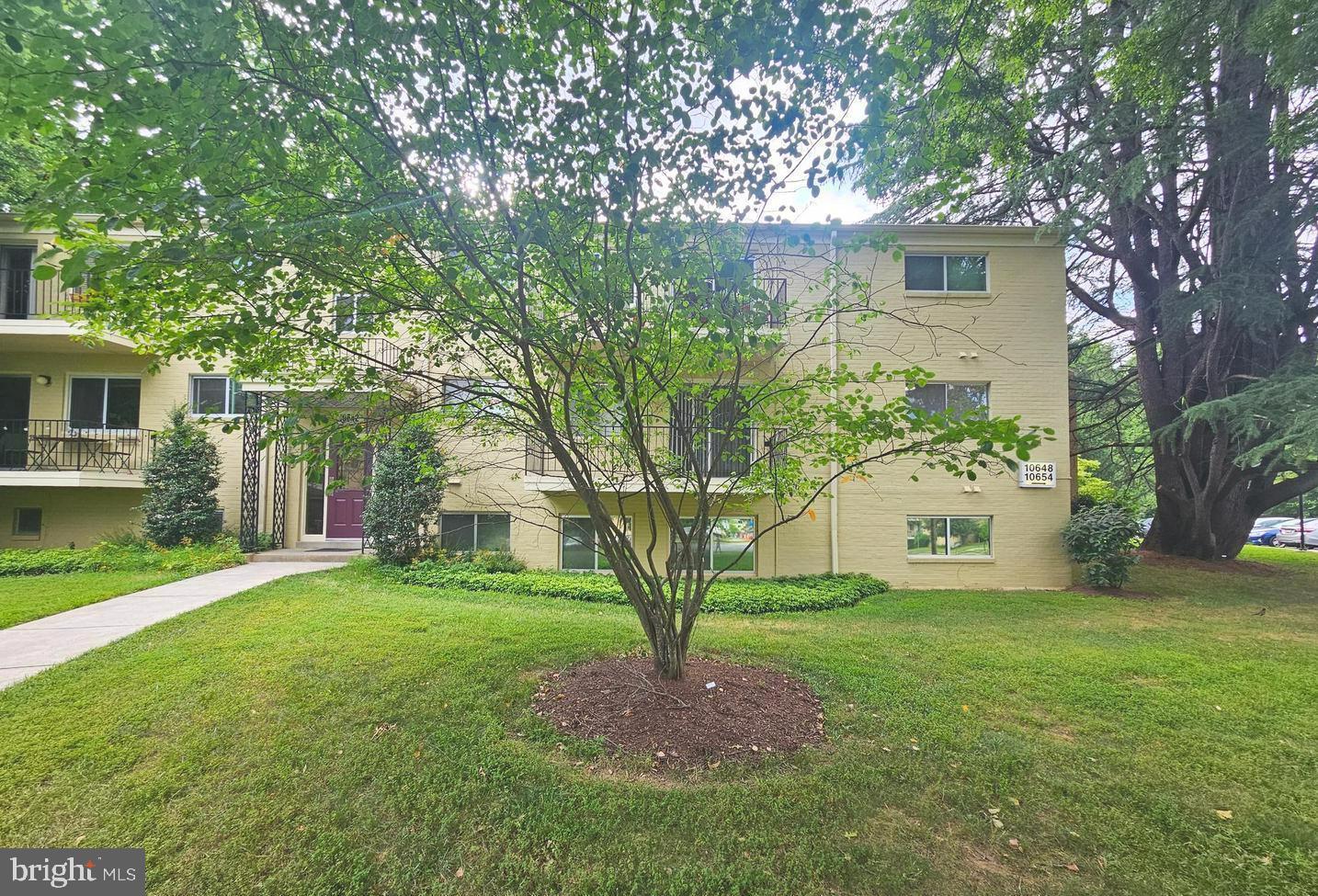 10642 MONTROSE AVENUE 103