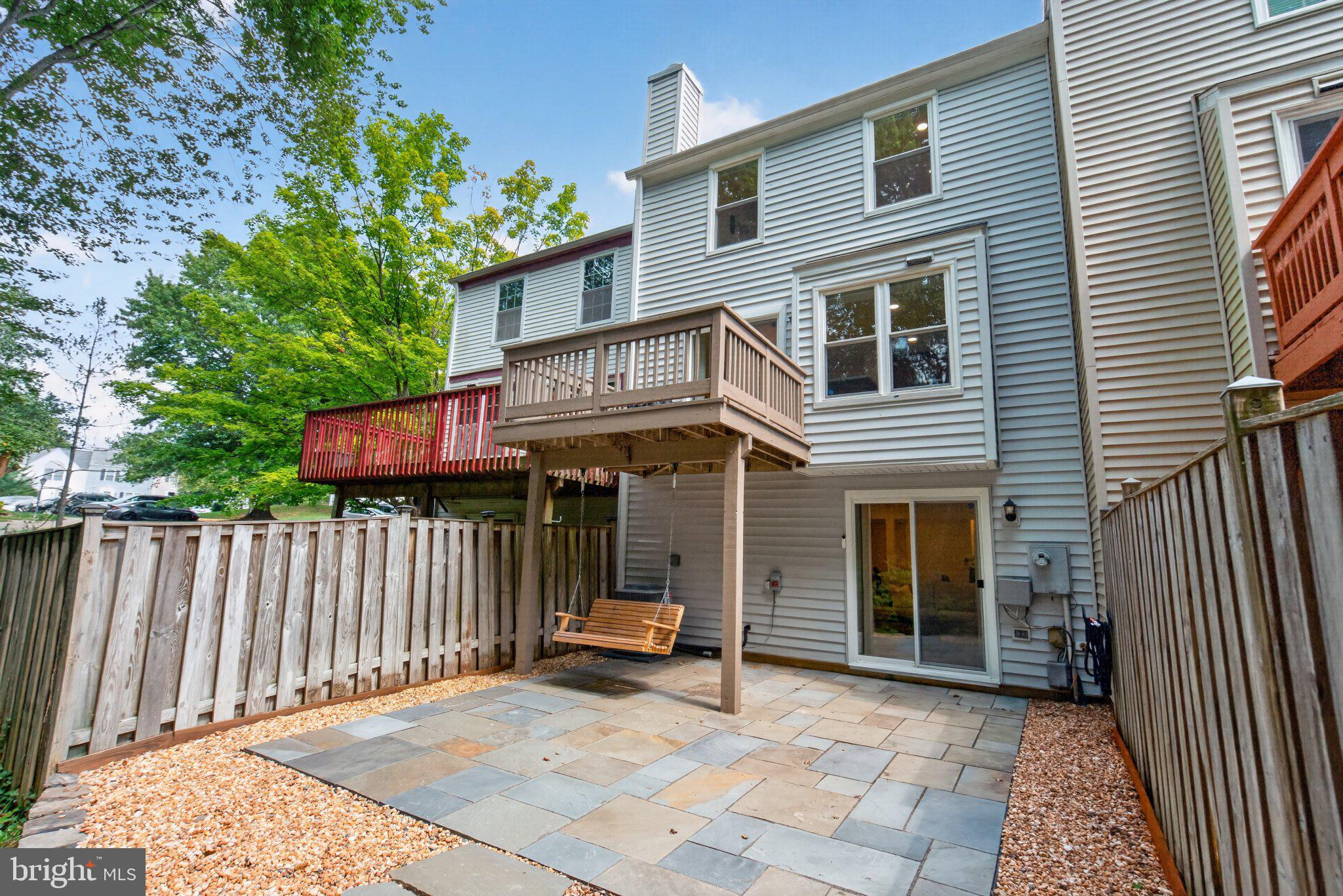 6636 GREENLEIGH LANE