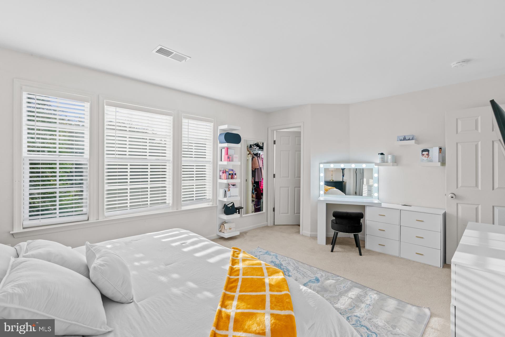 WEST FIELDS - Residential