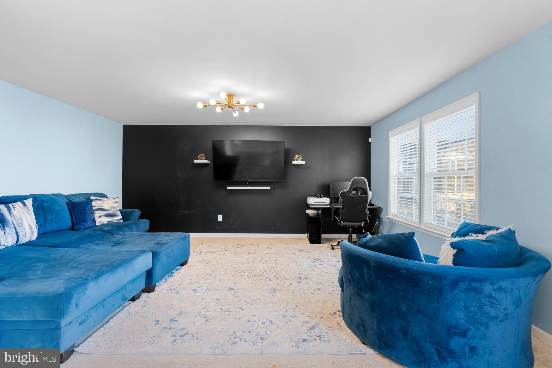 WEST FIELDS - Residential