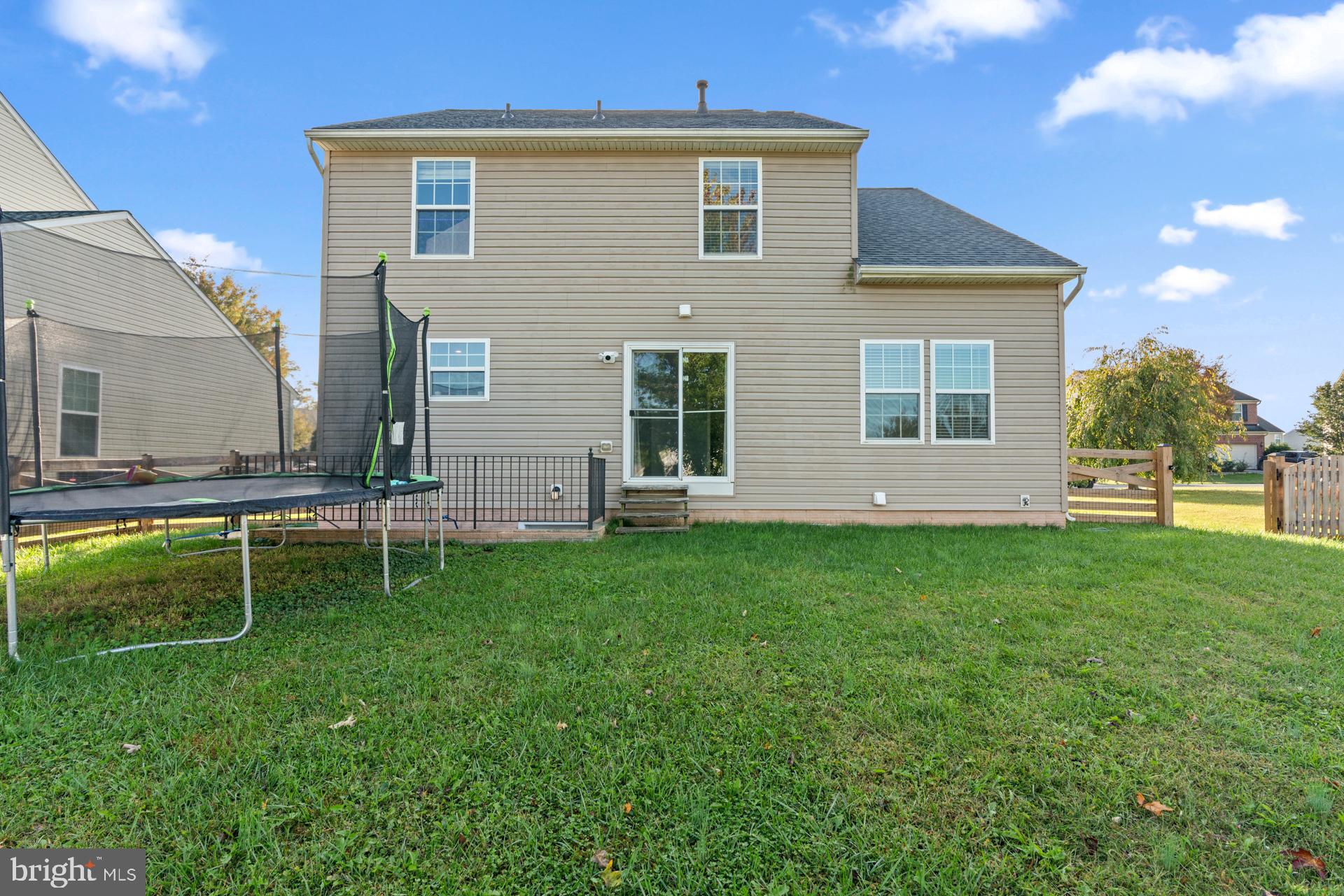 WEST FIELDS - Residential