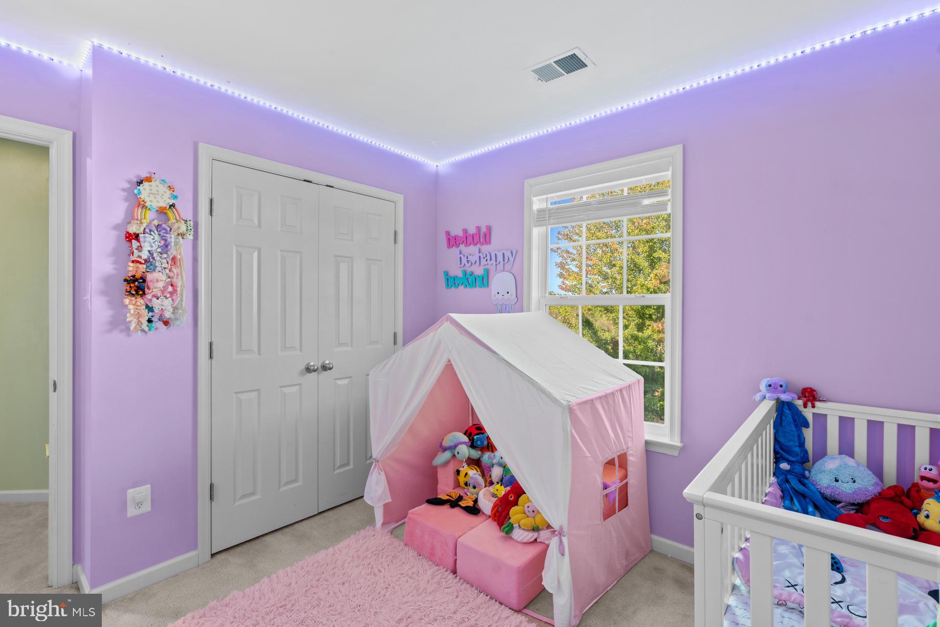 WEST FIELDS - Residential