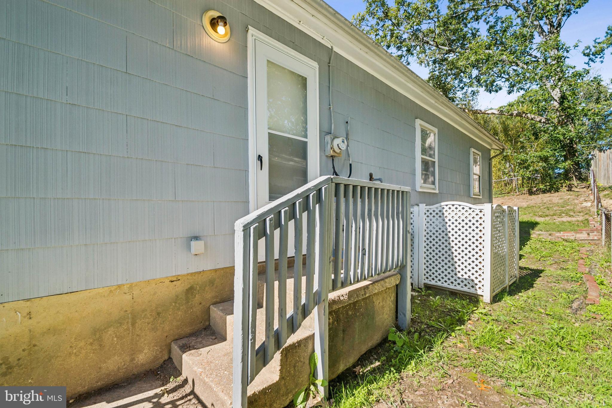 CAPITOL HEIGHTS - Residential Lease