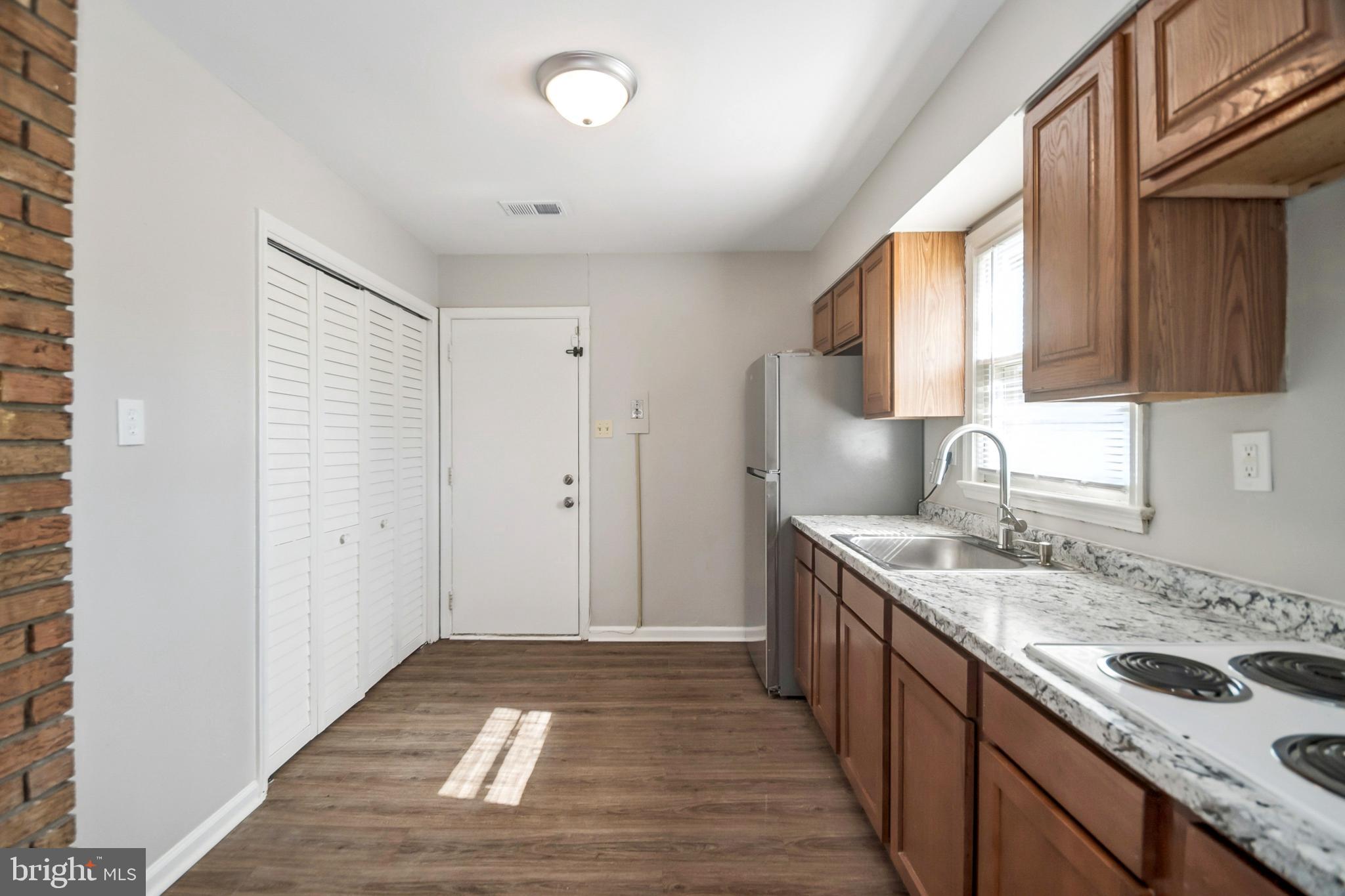 CAPITOL HEIGHTS - Residential Lease