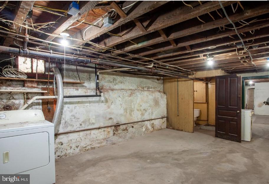 NORRISTOWN - Residential