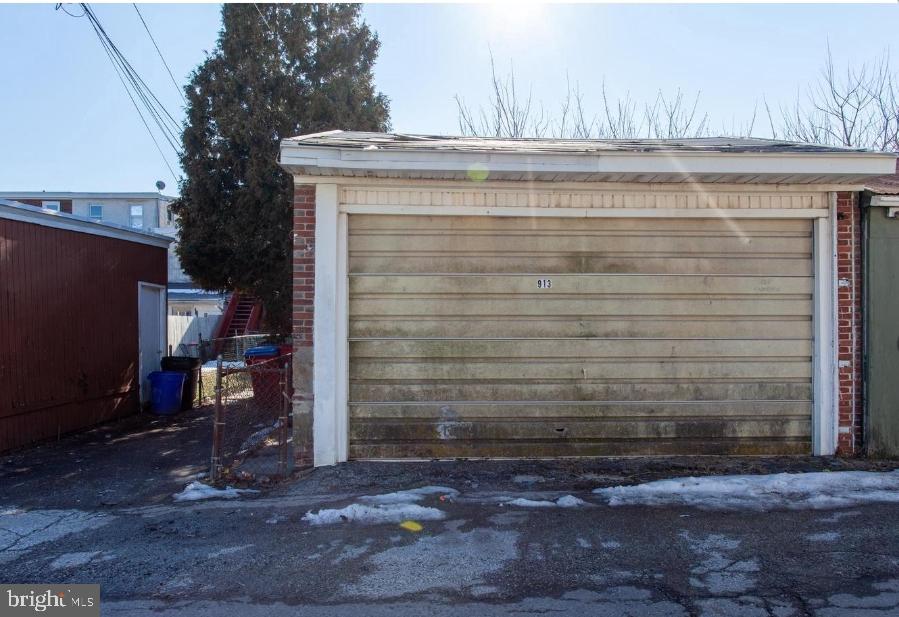 NORRISTOWN - Residential