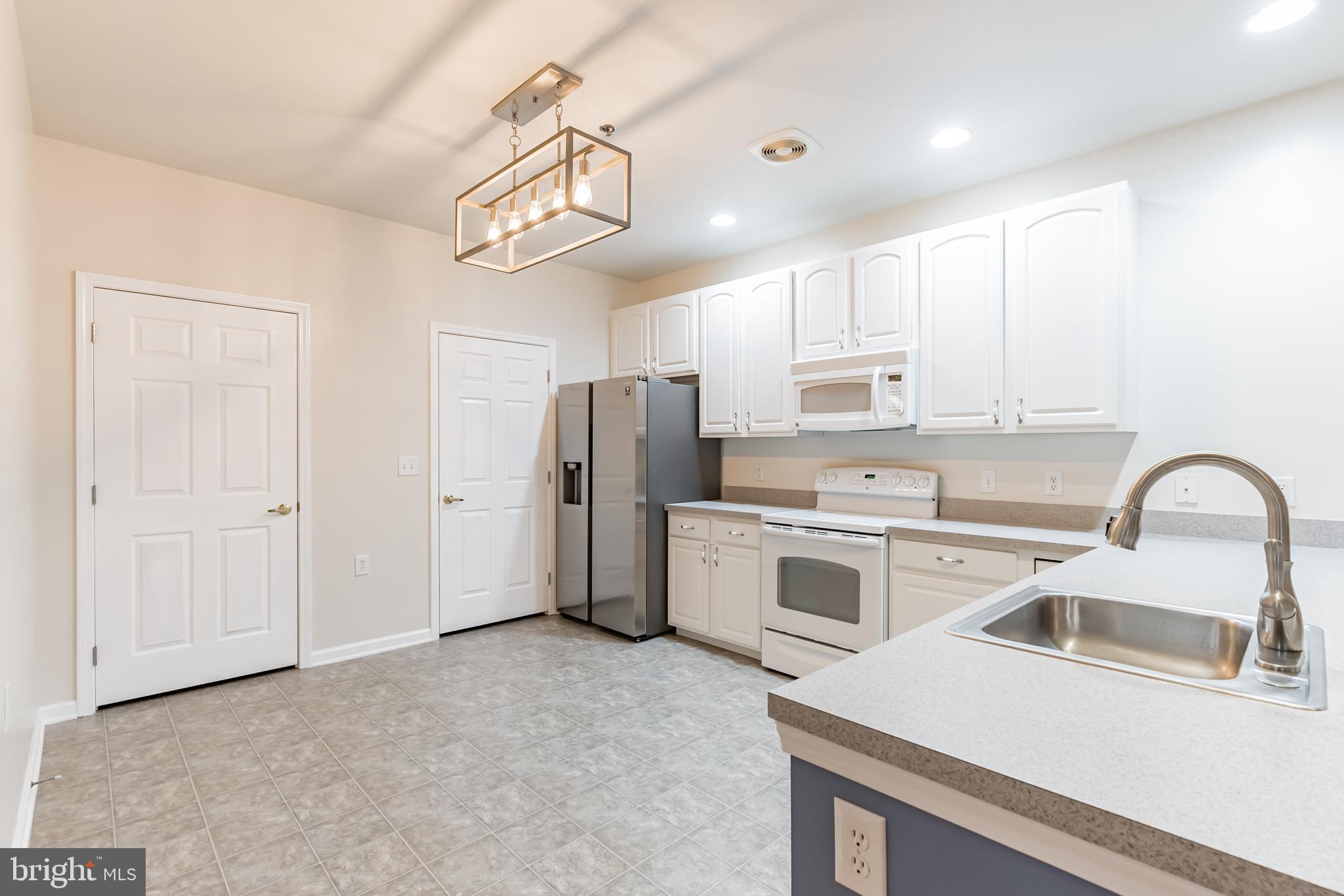 SMITHS CORNER - Residential