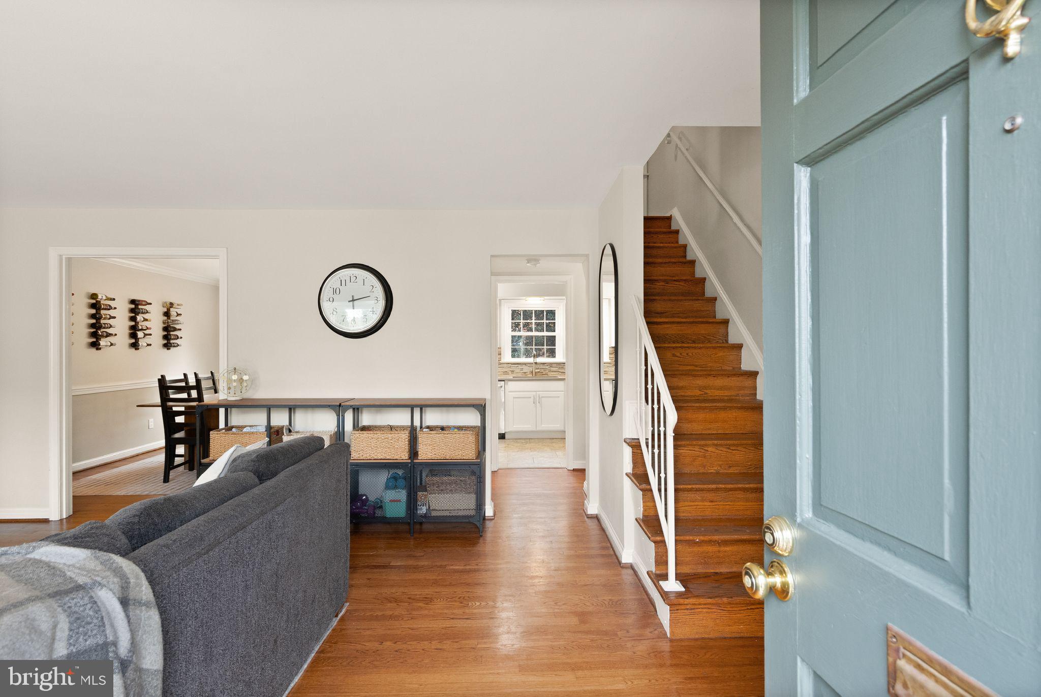 6 E MASON AVENUE