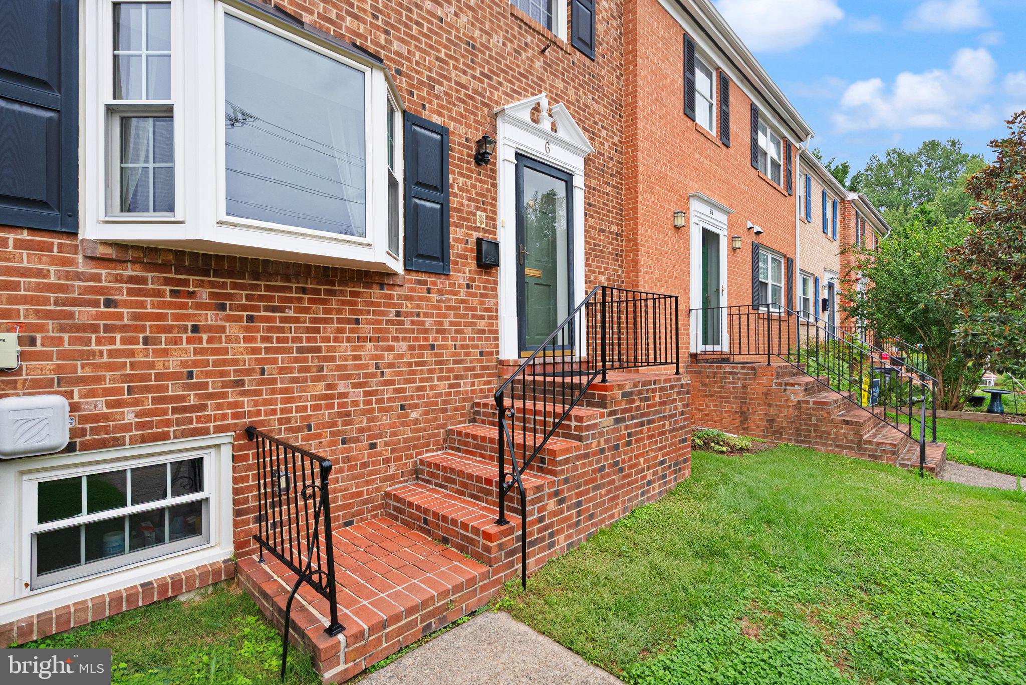 6 E MASON AVENUE