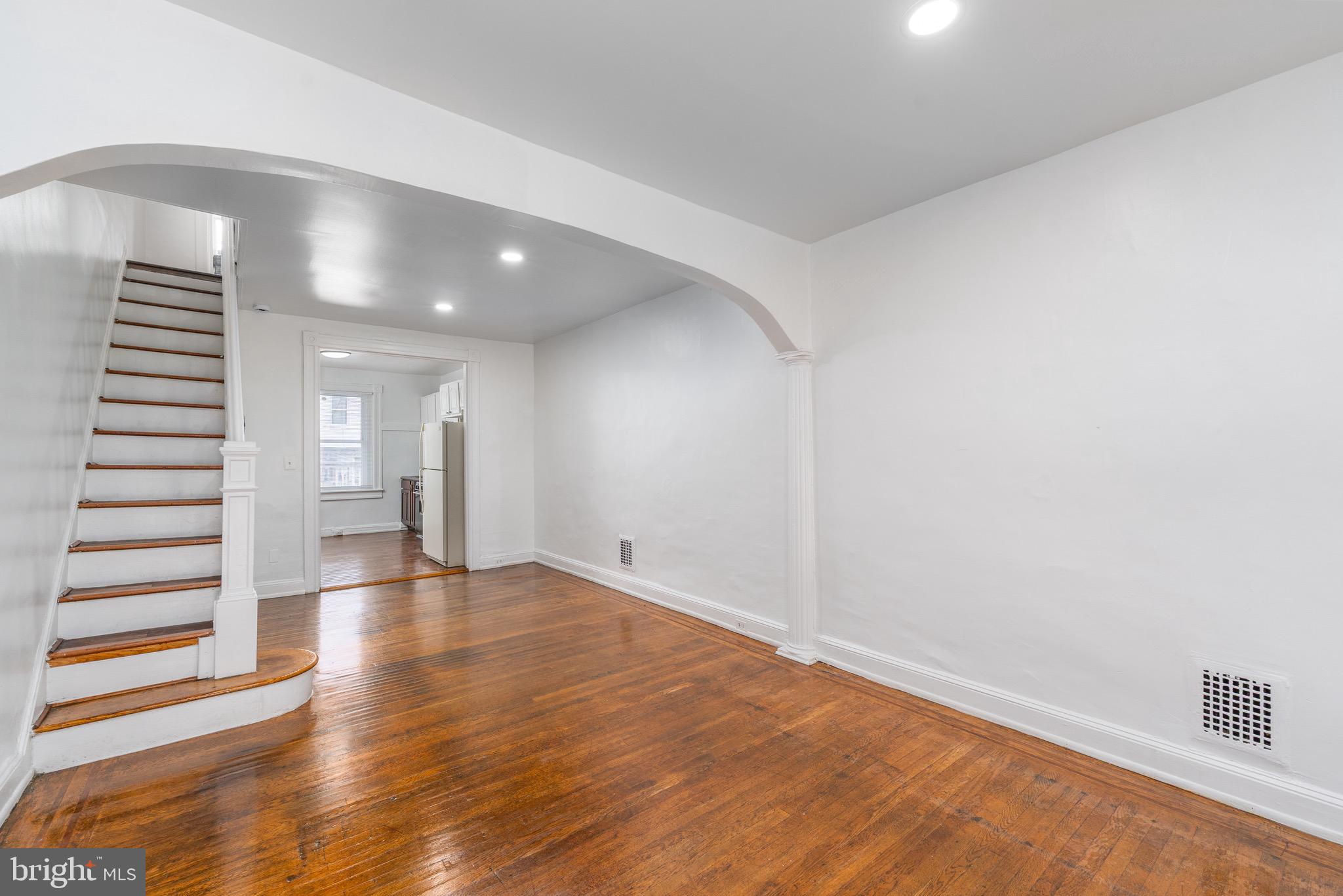 328 S MACON STREET