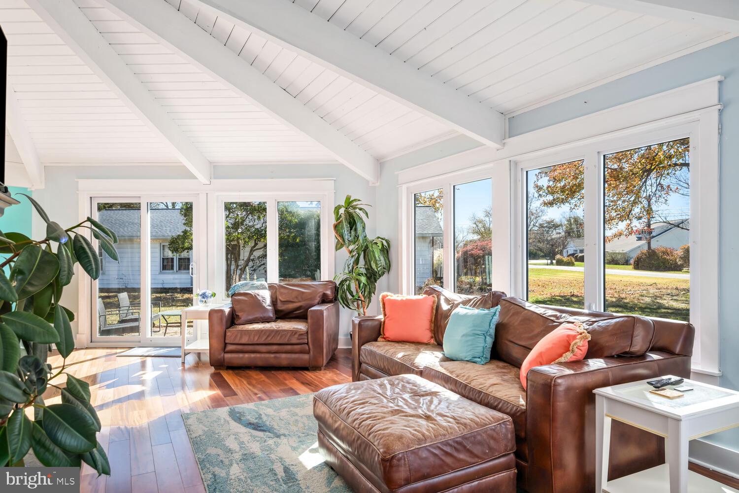 QUEEN ANNE COLONY - Residential