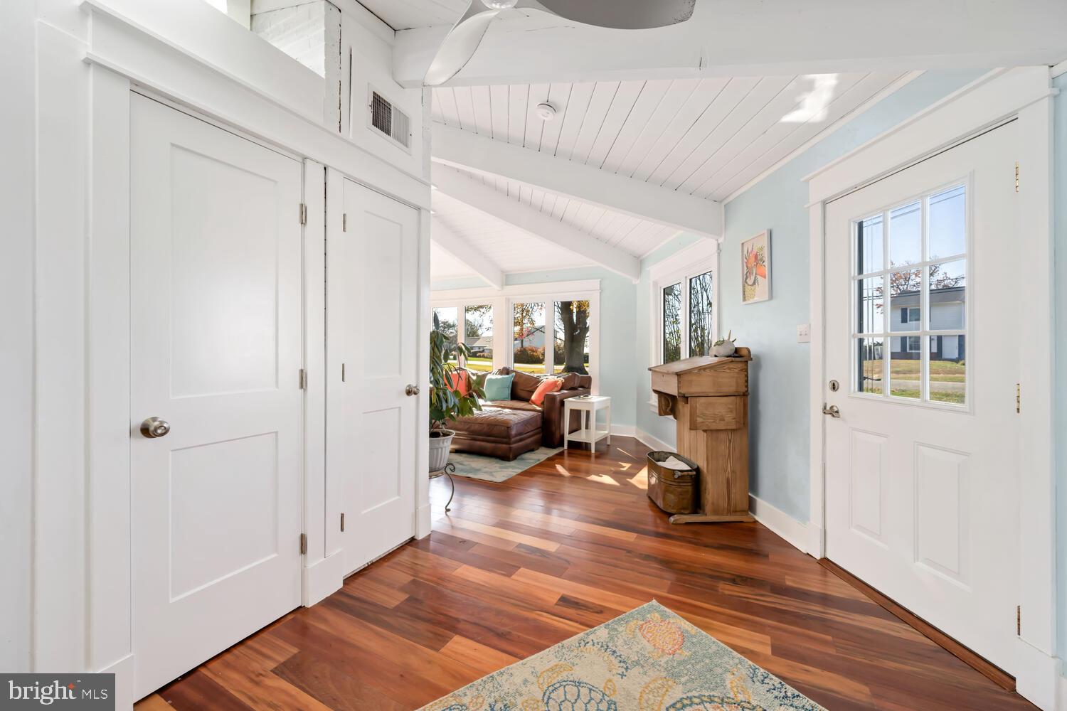 QUEEN ANNE COLONY - Residential