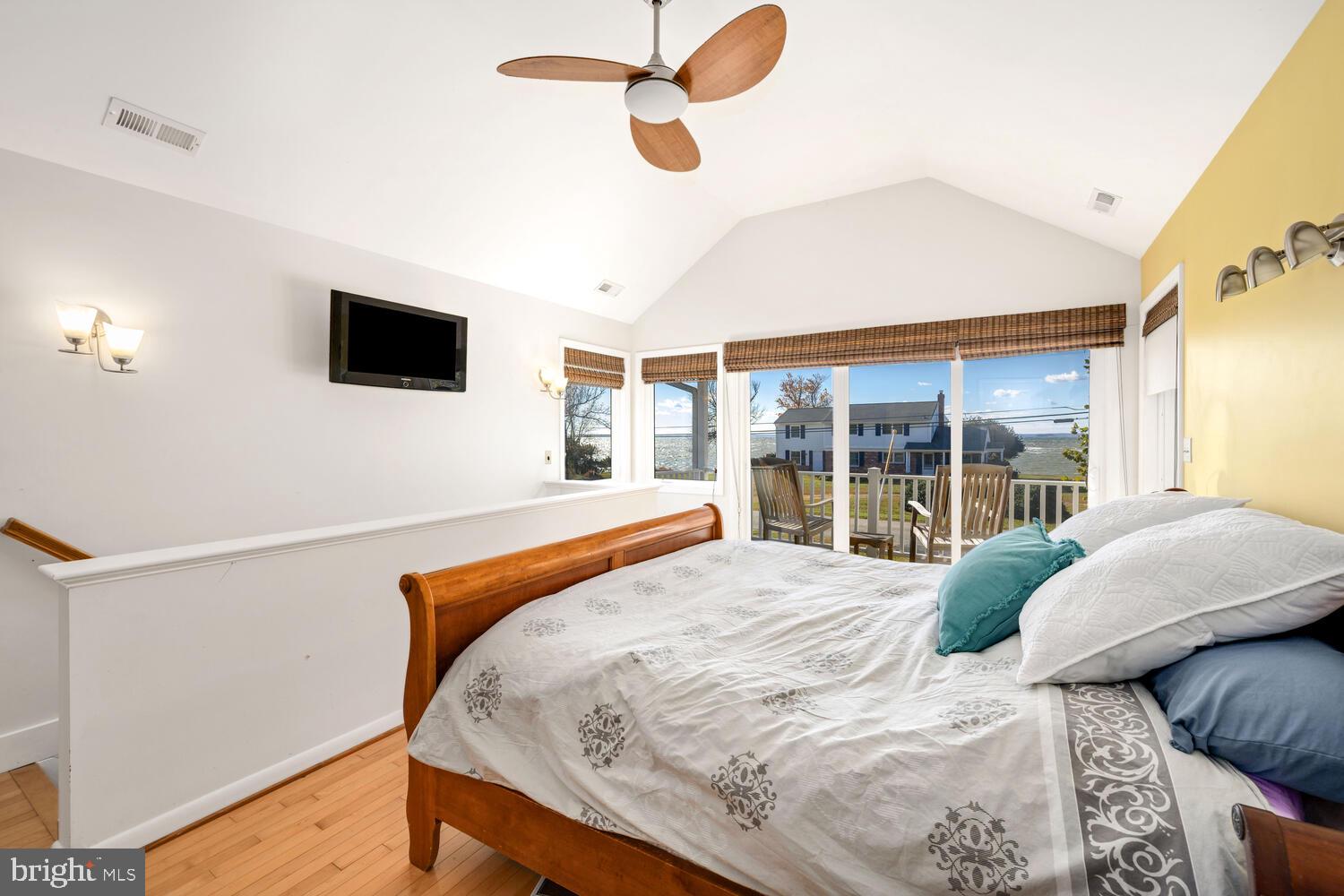 QUEEN ANNE COLONY - Residential