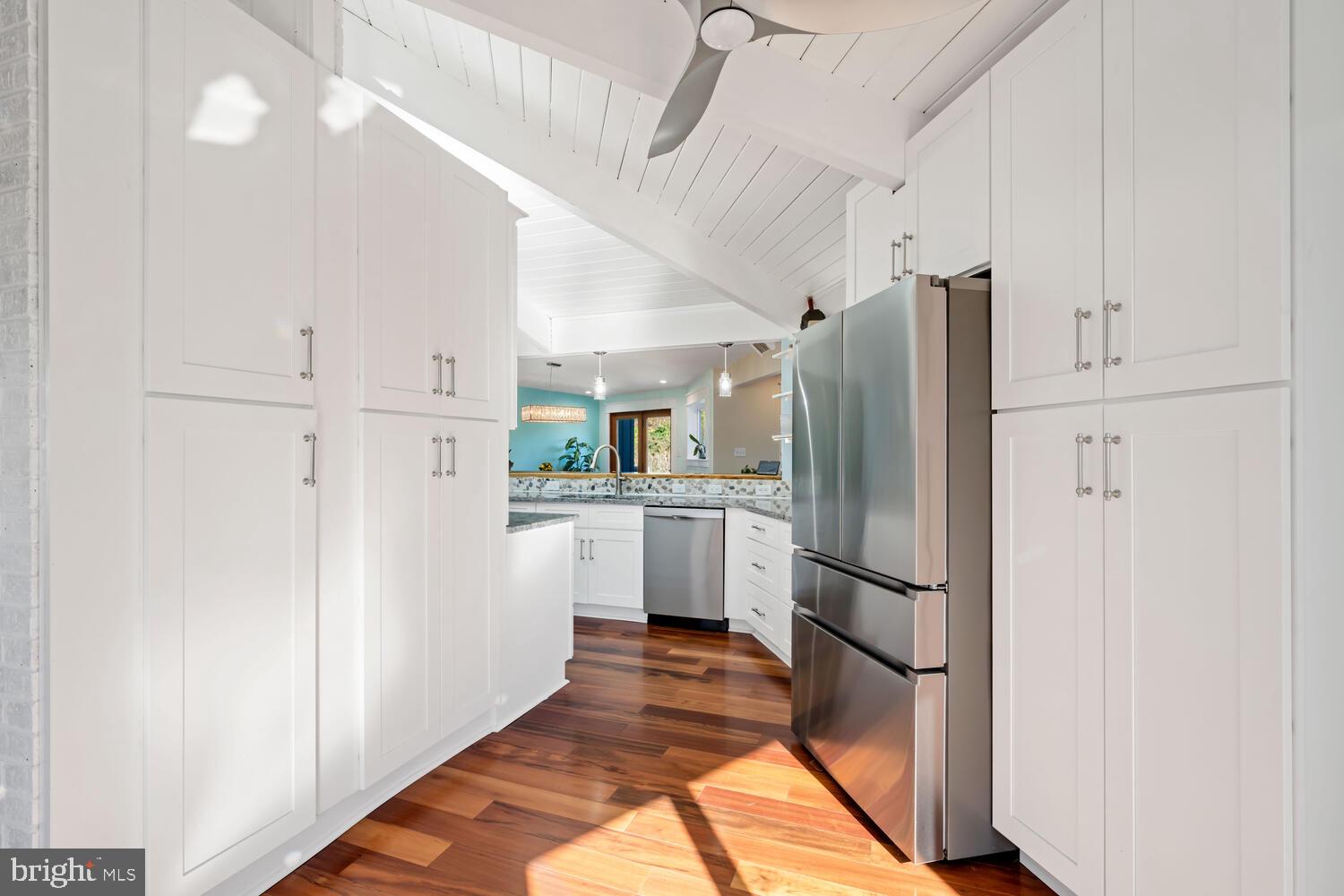 QUEEN ANNE COLONY - Residential