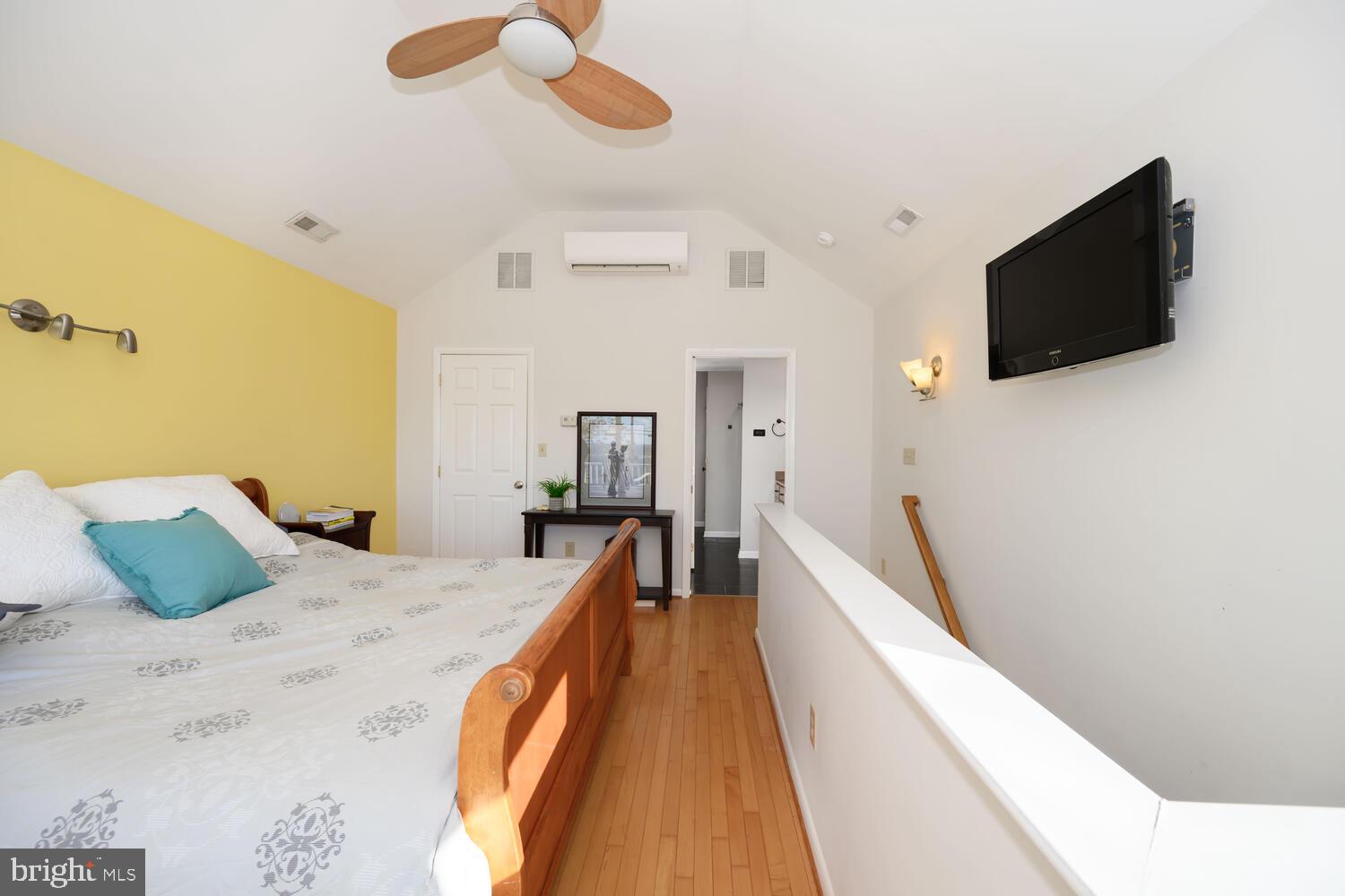 QUEEN ANNE COLONY - Residential