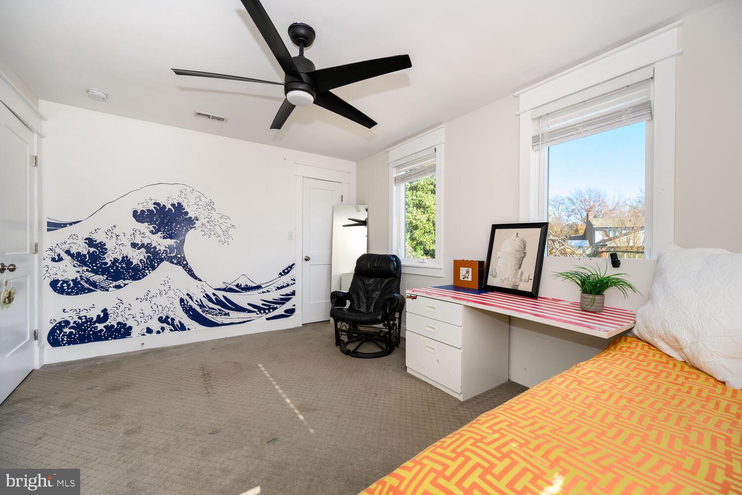 QUEEN ANNE COLONY - Residential